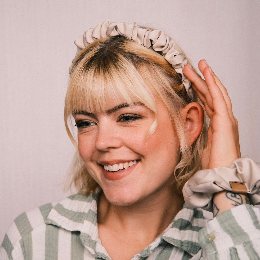 Scrunchie Satin Beige