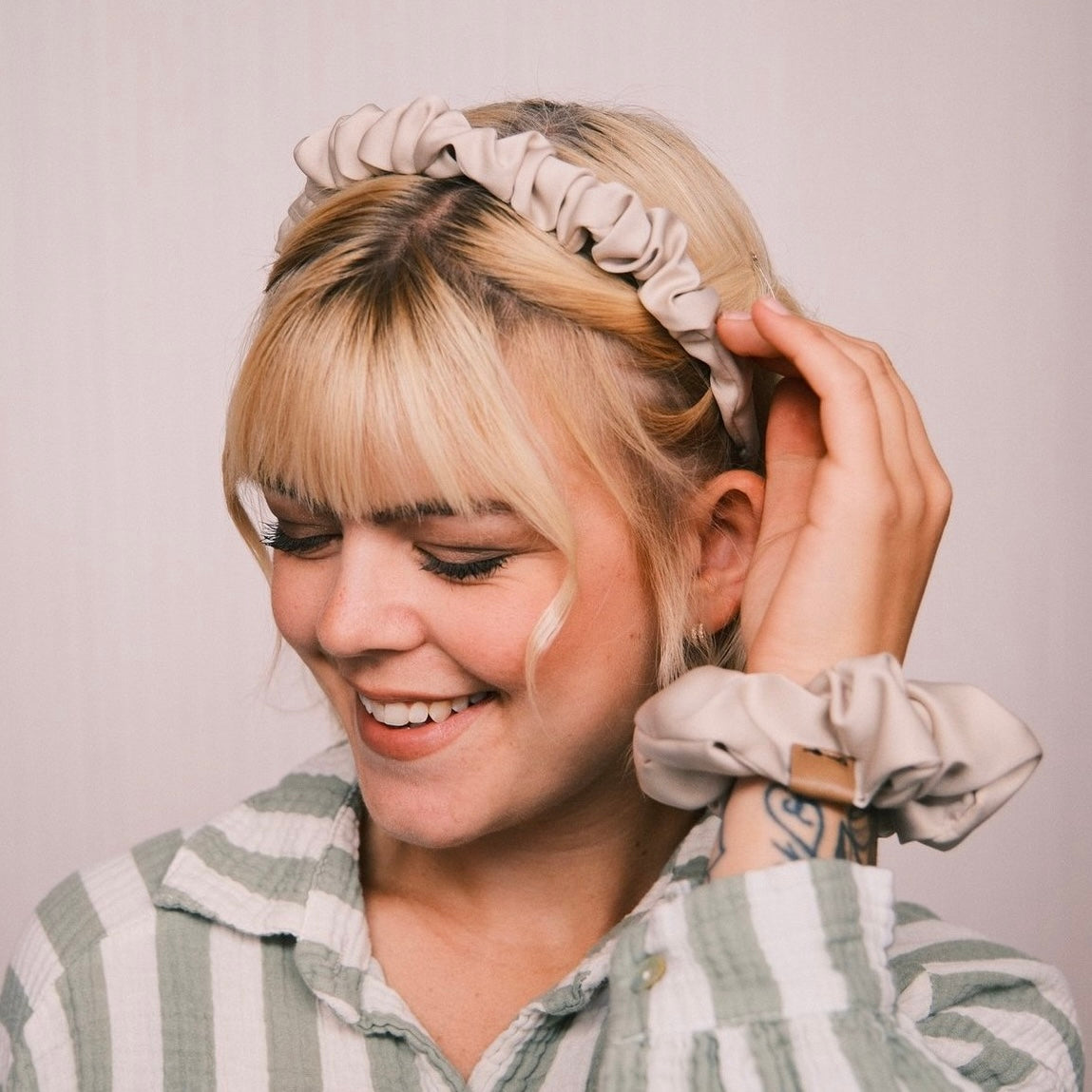 Scrunchie Satin Beige