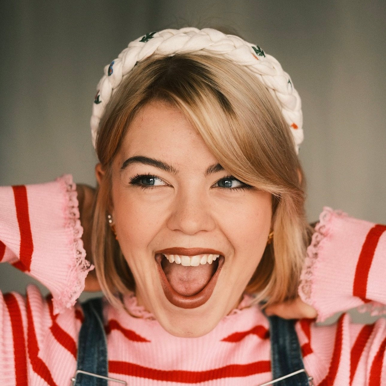 Carlotta - Blümchen Creme