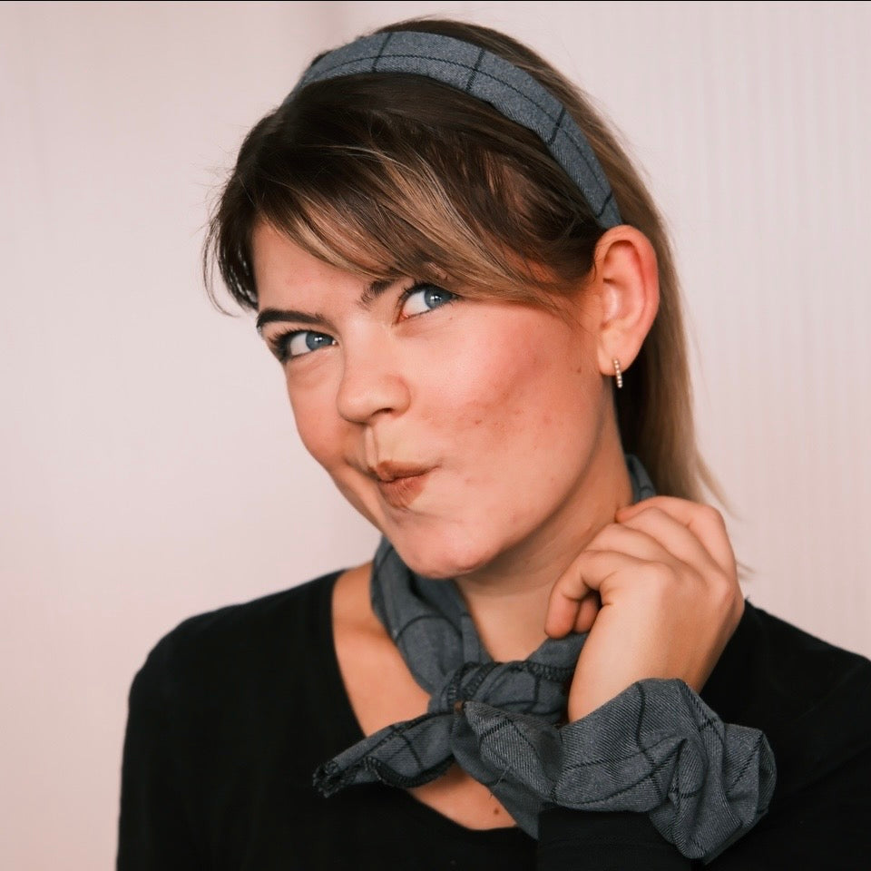 Anne - XOXO Grau/Schwarz