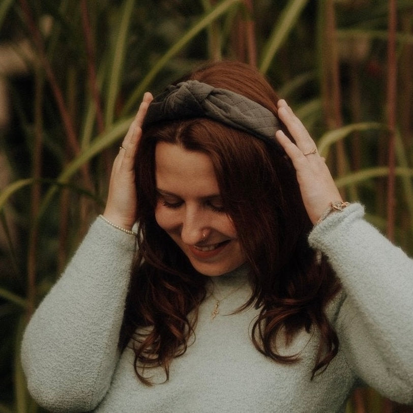 Leyla Grau Haarreif Knoten