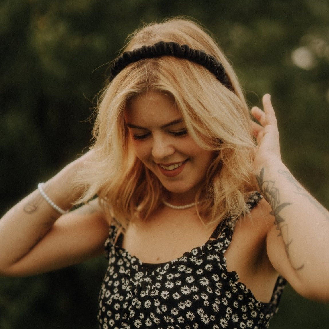 Hilde - schwarz Haarreif gerafft