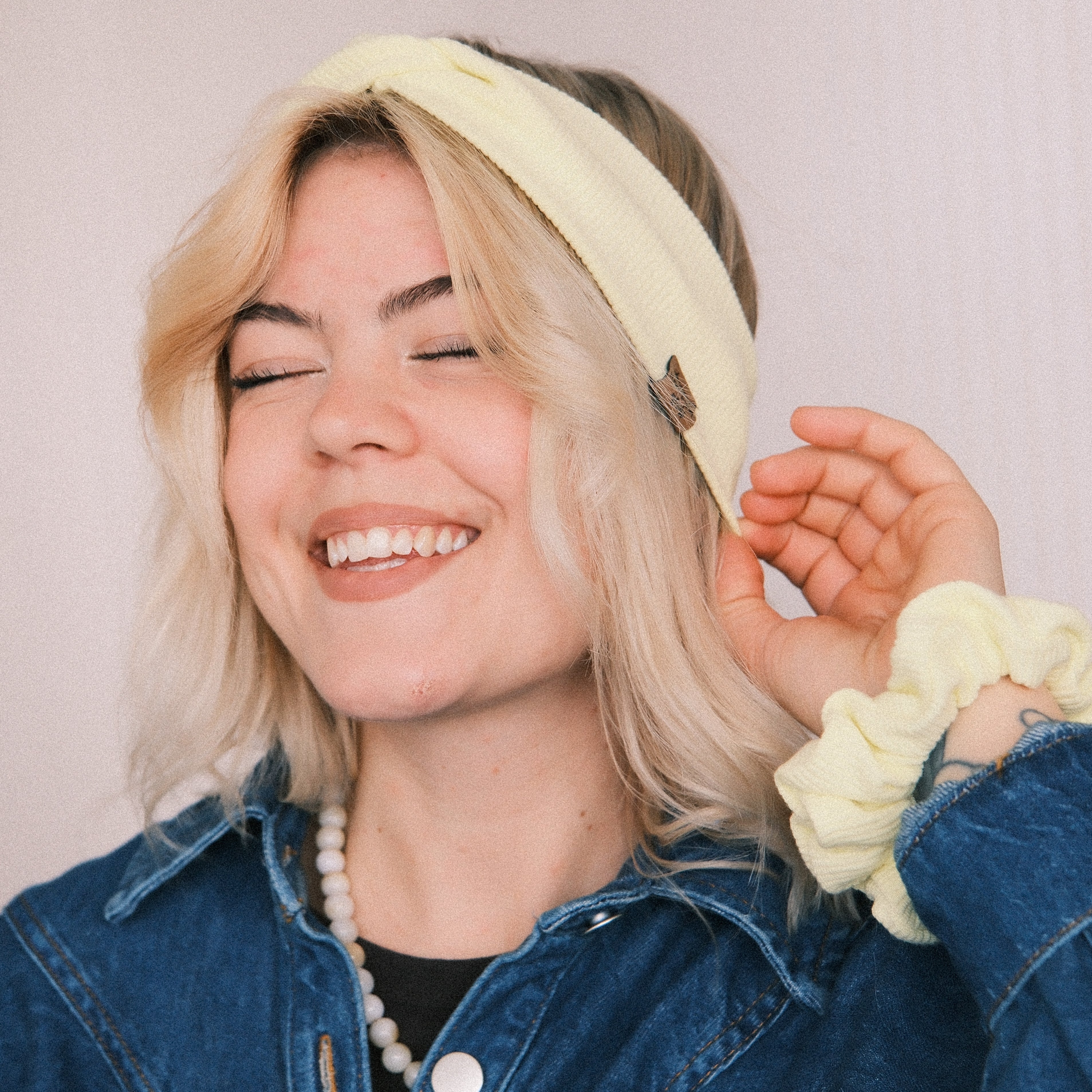 Scrunchie - Soft Rip Lemon