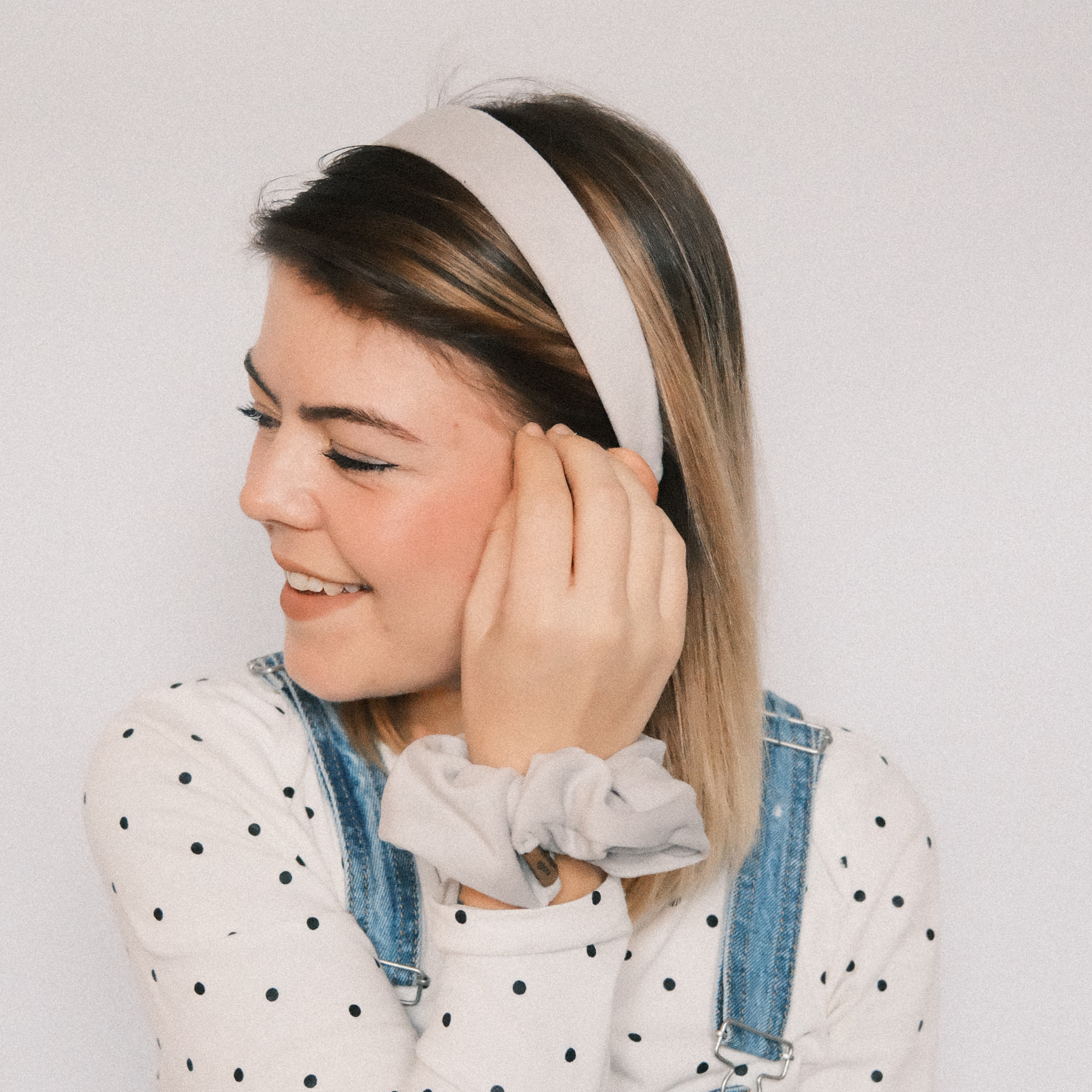 Anne - Samt Hellgrau