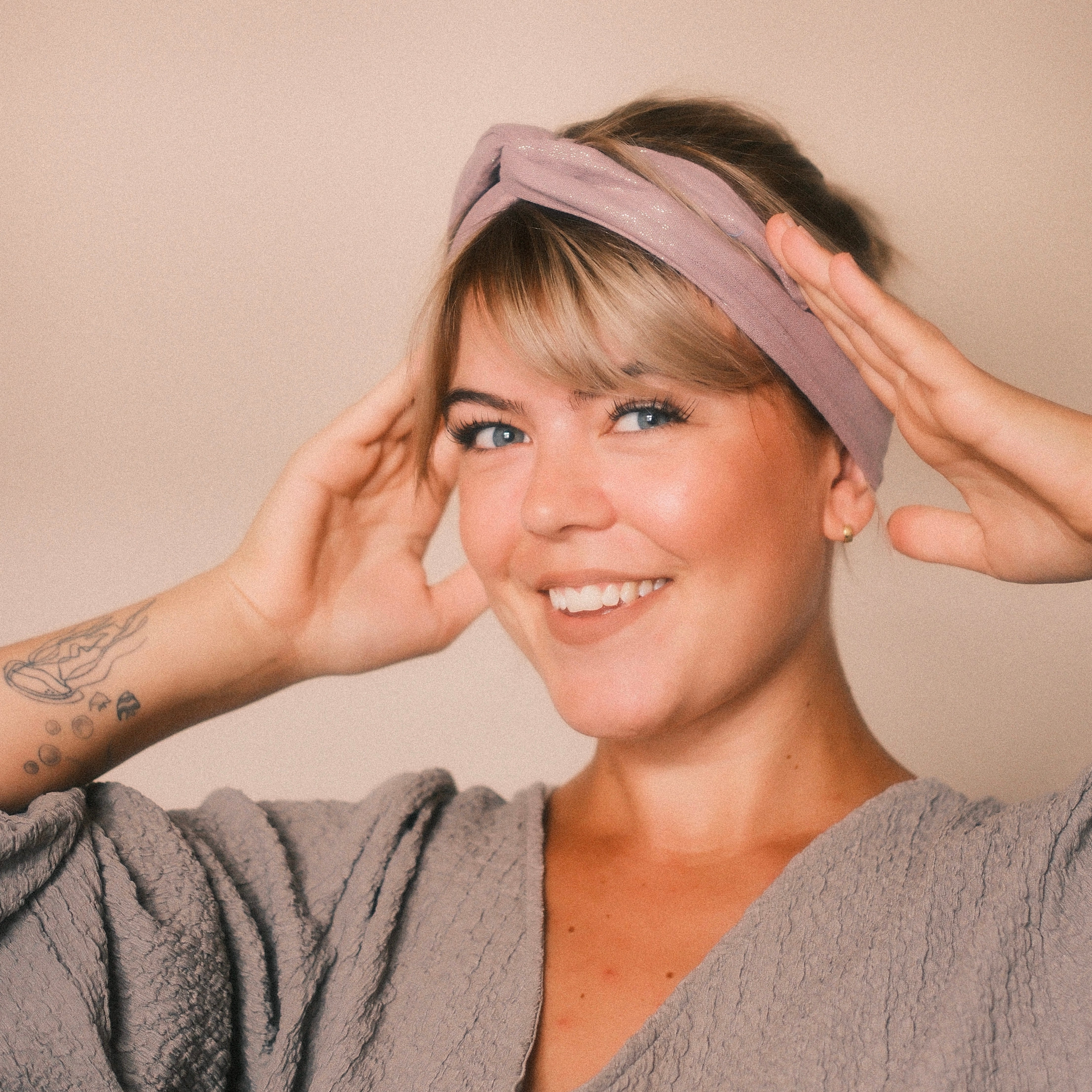 Drahthaarband schmal - Glitzer Flieder