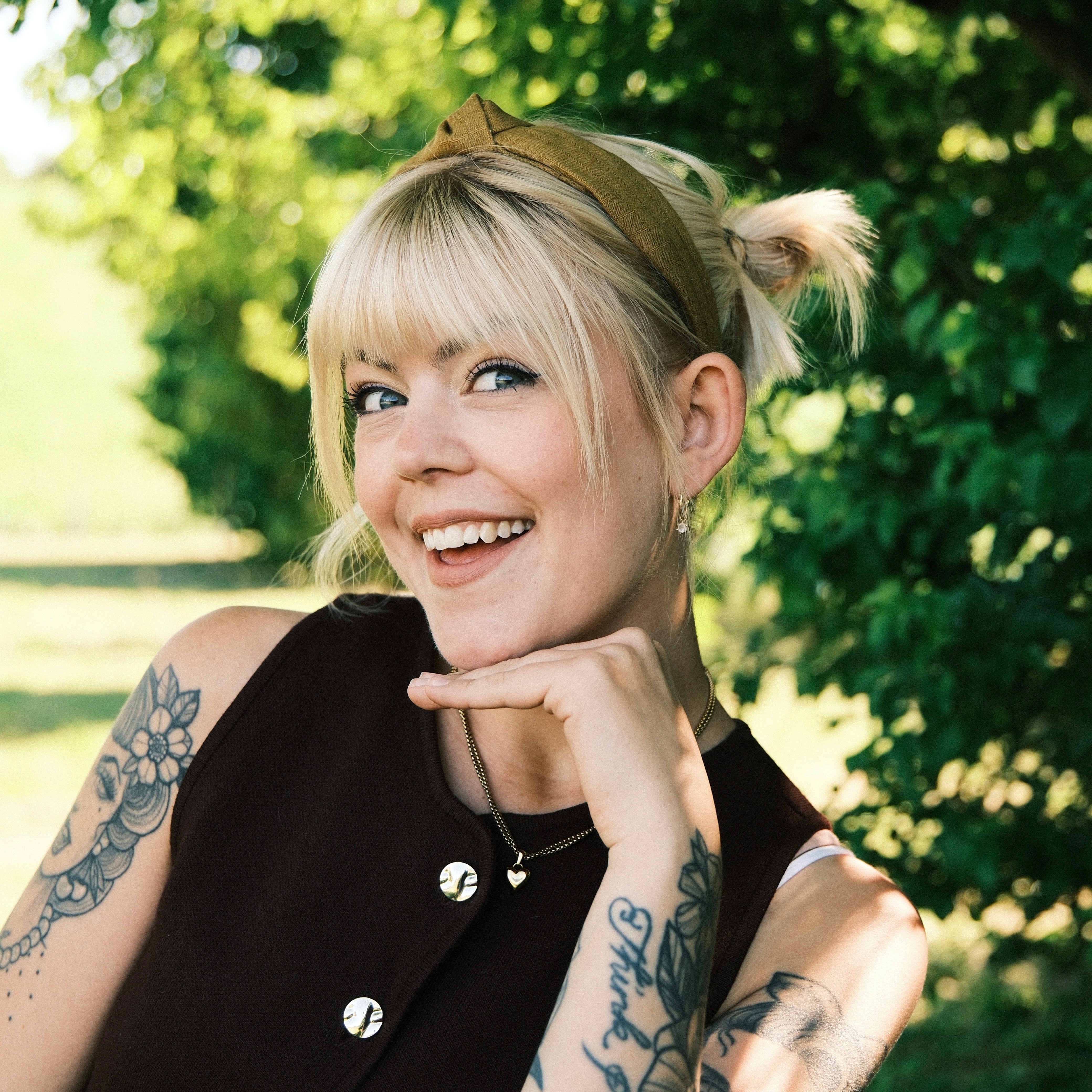 Lilly - Goldbraun