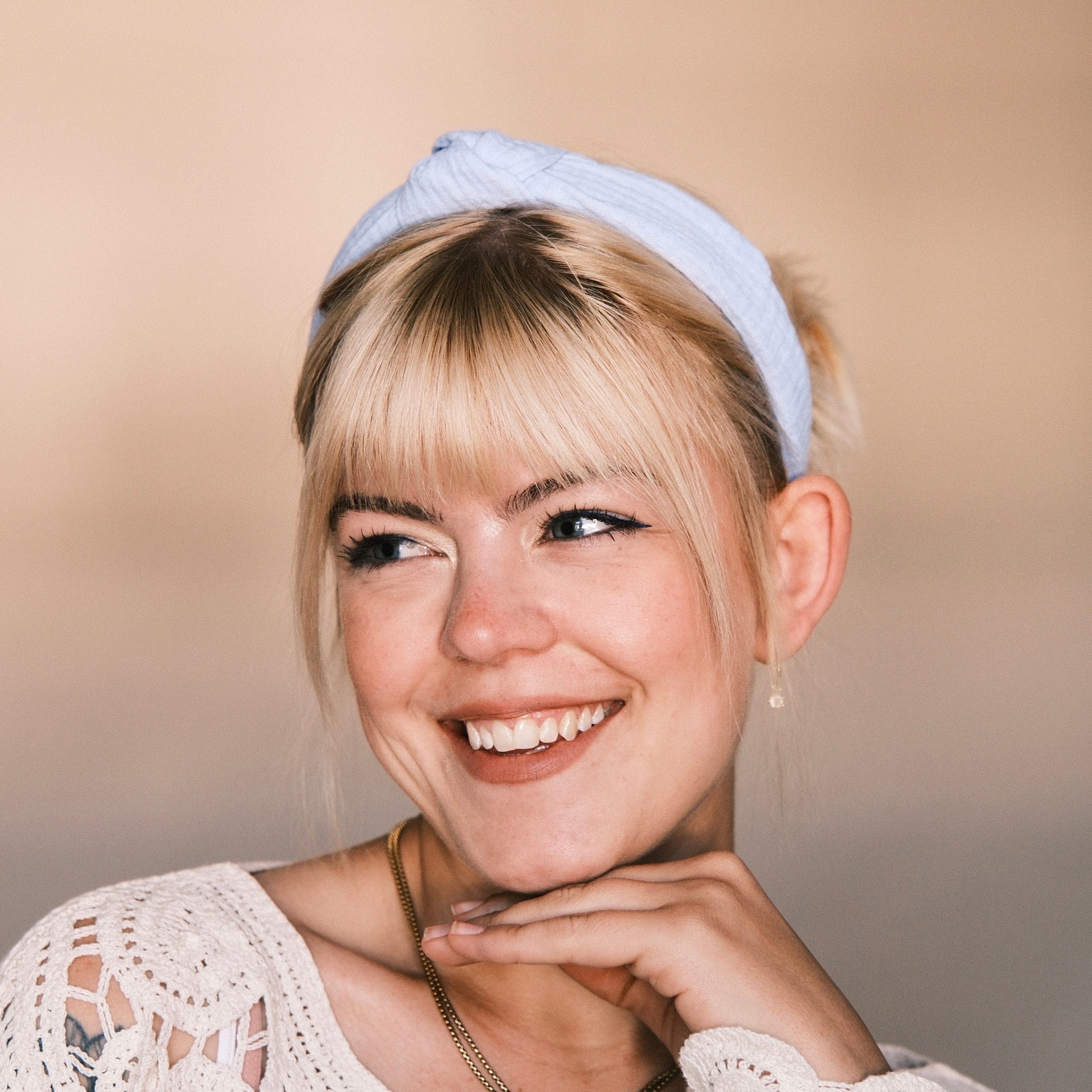 Lilly - Hellblau