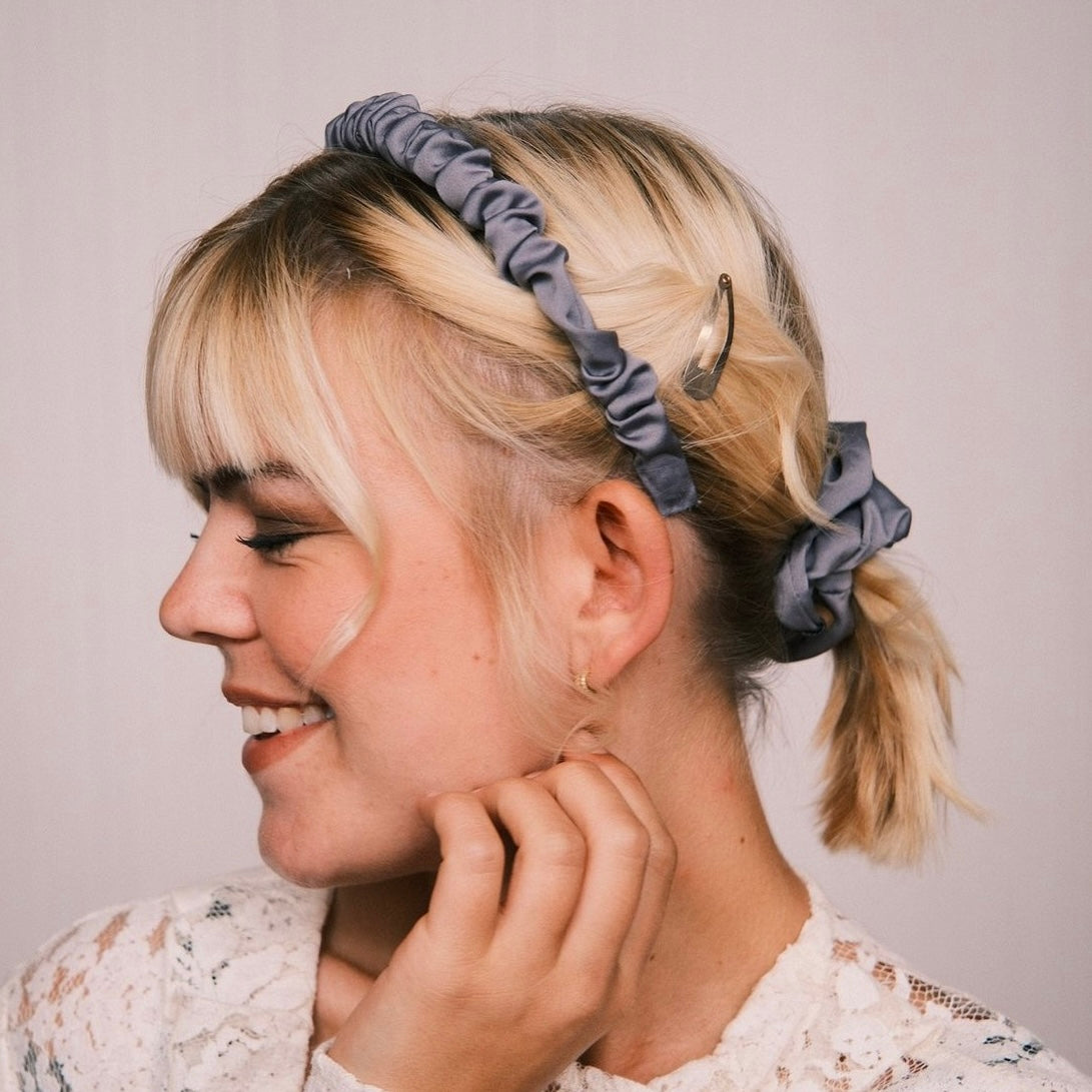Scrunchie Satin Grau