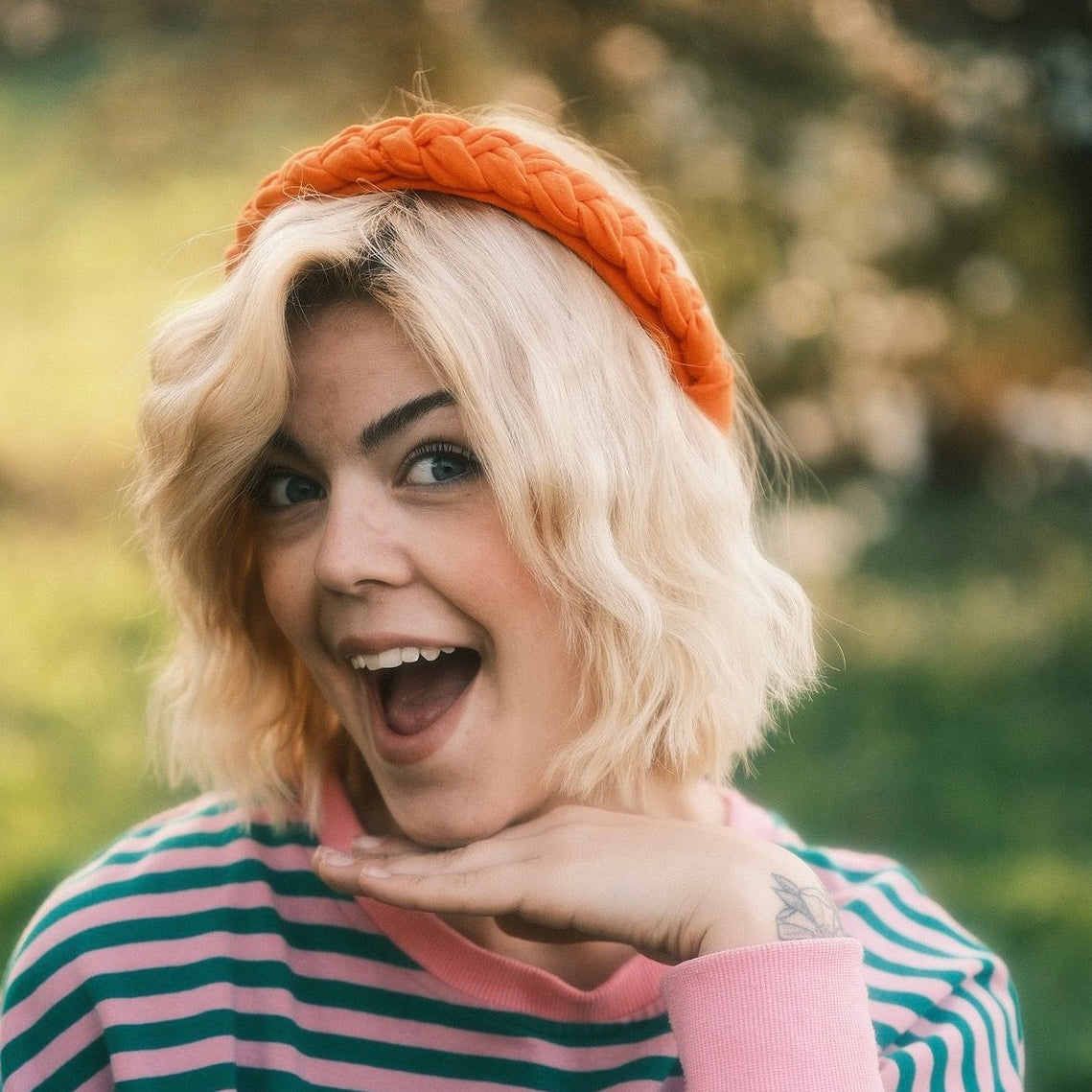 Carlotta - Orange Haarreif geflochten