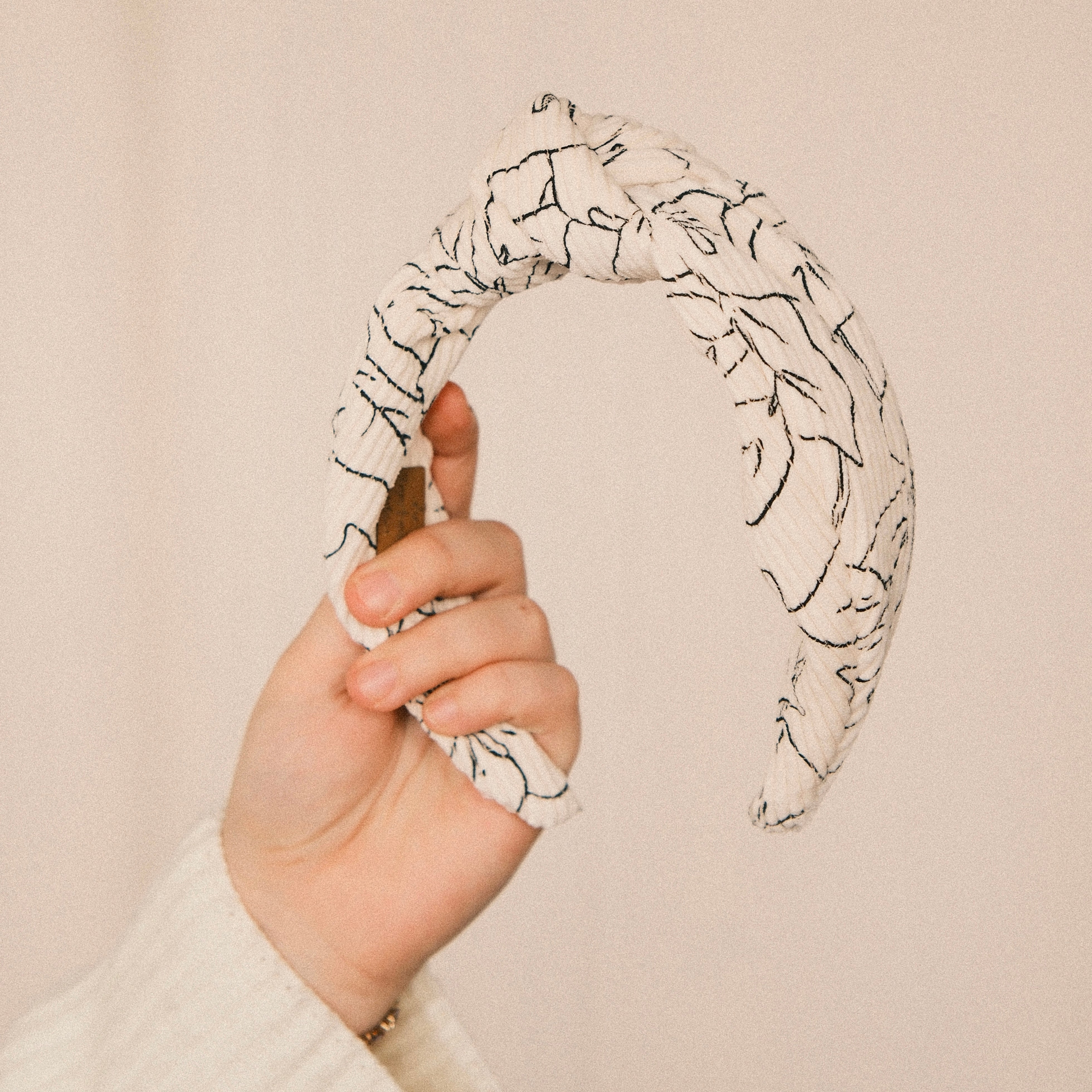 Leyla - Cord Blume Weiß