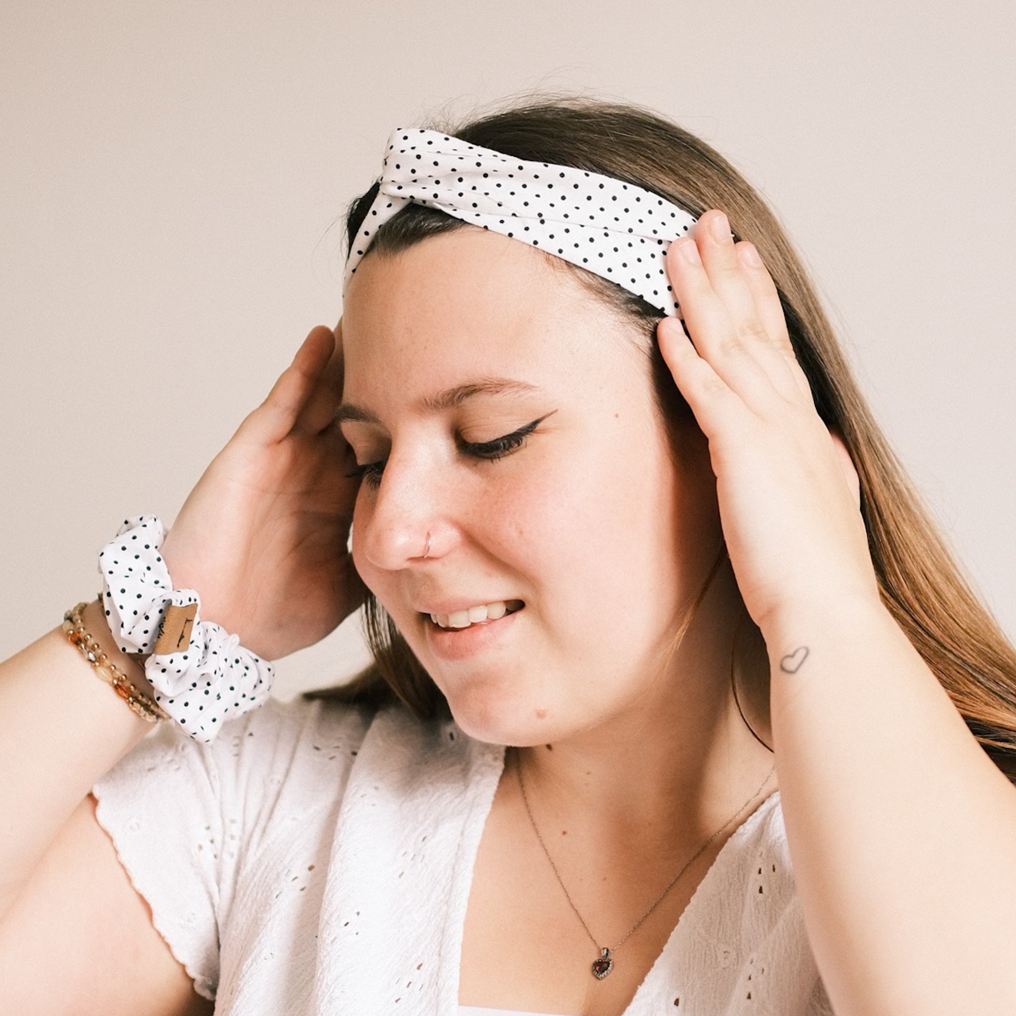 Drahthaarband schmal - Polka Dots Mini Weiß