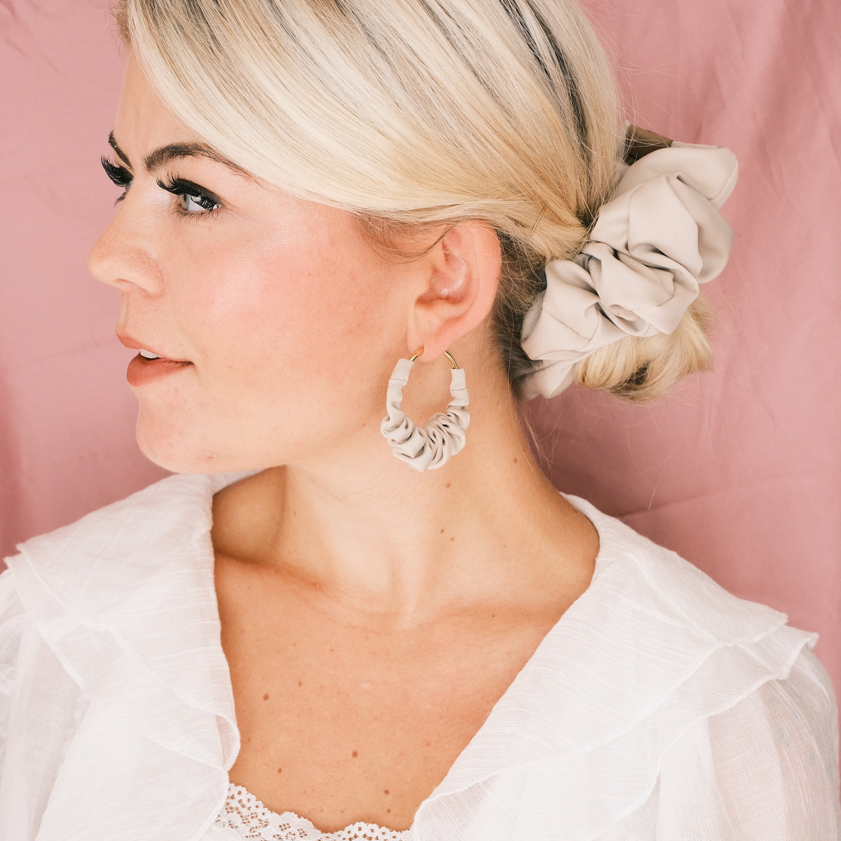 Big Scrunchie - Satin Beige