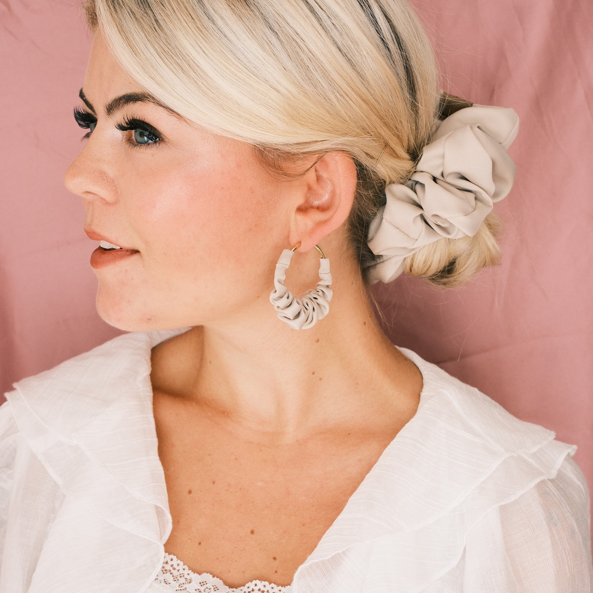 Big Scrunchie - Satin Beige