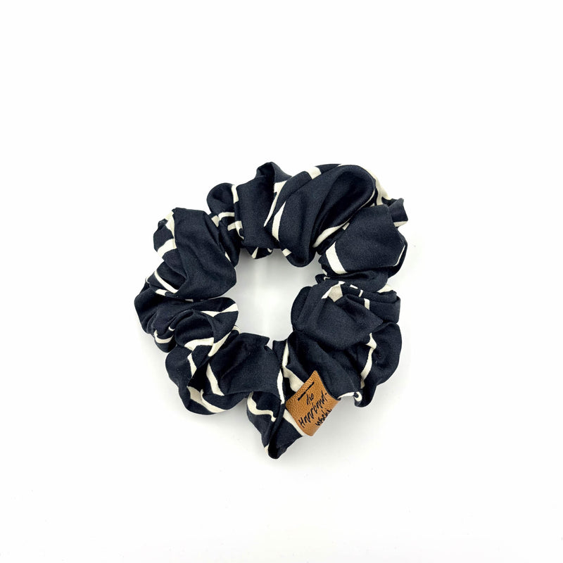Scrunchie – Black And White