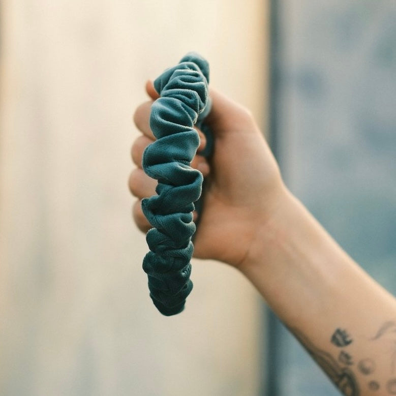 Hilde - Paradiestürkis Haarreif gerafft