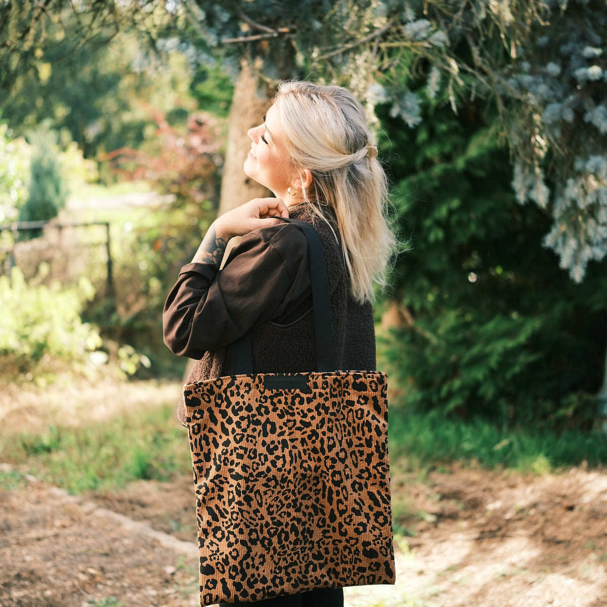 Shopper - Leo Cord Camel