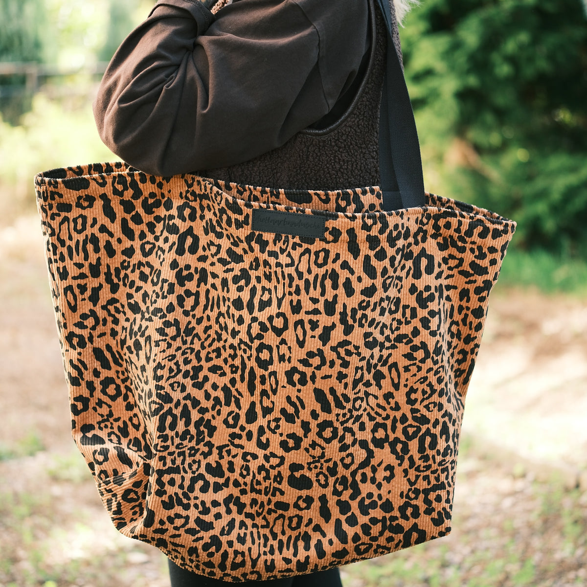 XL Shopper - Leo Cord Camel