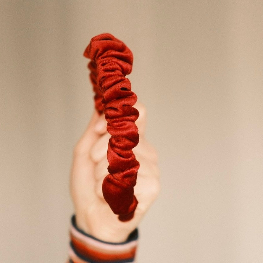 Hilde - coralenrot Haarreif gerafft