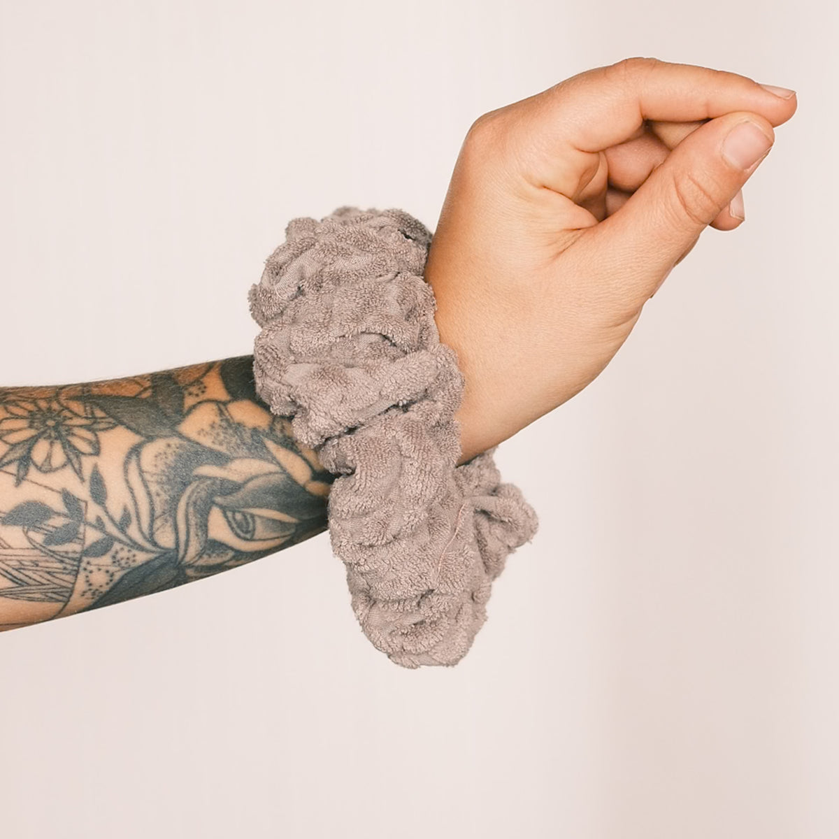 Scrunchie - Frottee Leo Hellgrau