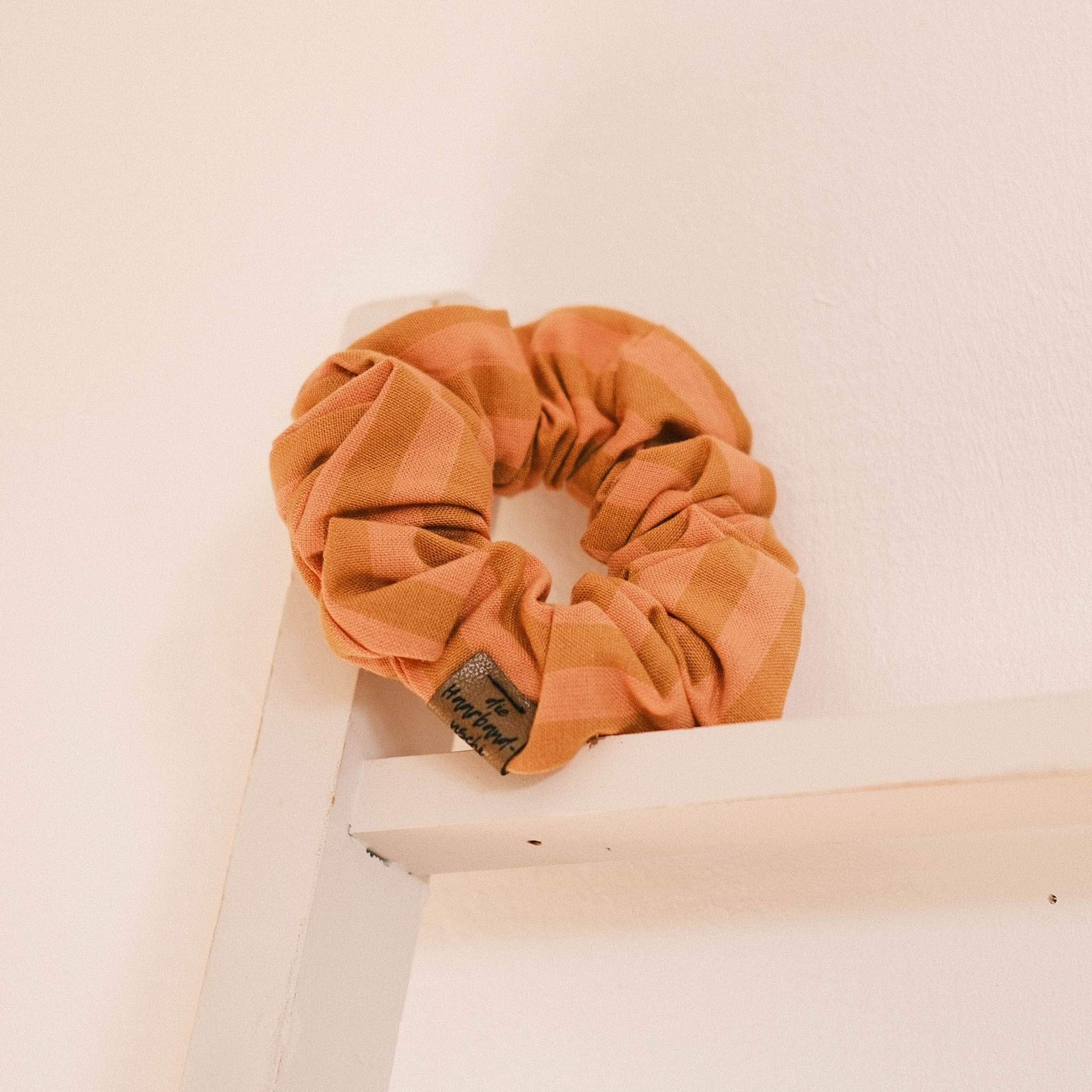 Scrunchie – Karamellstreifen