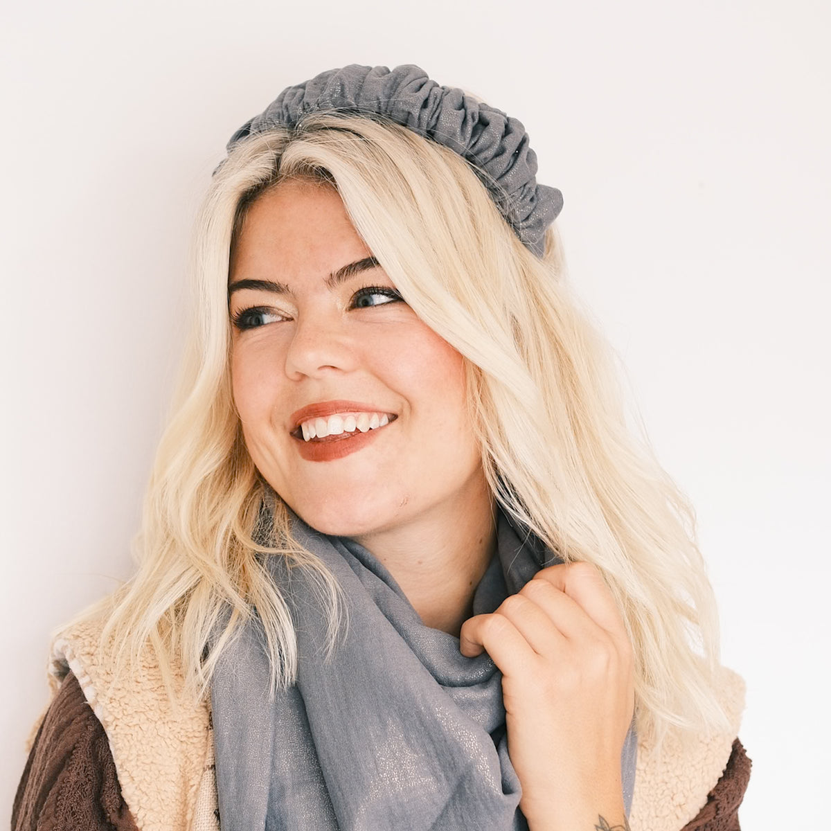 Ronja – Musselin Glitzer Dunkelgrau