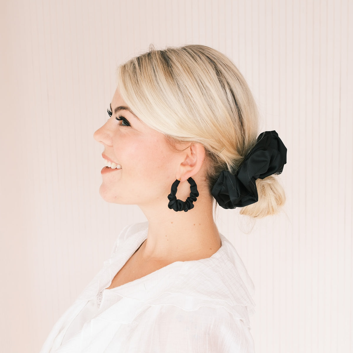 Big Scrunchie - Satin Schwarz