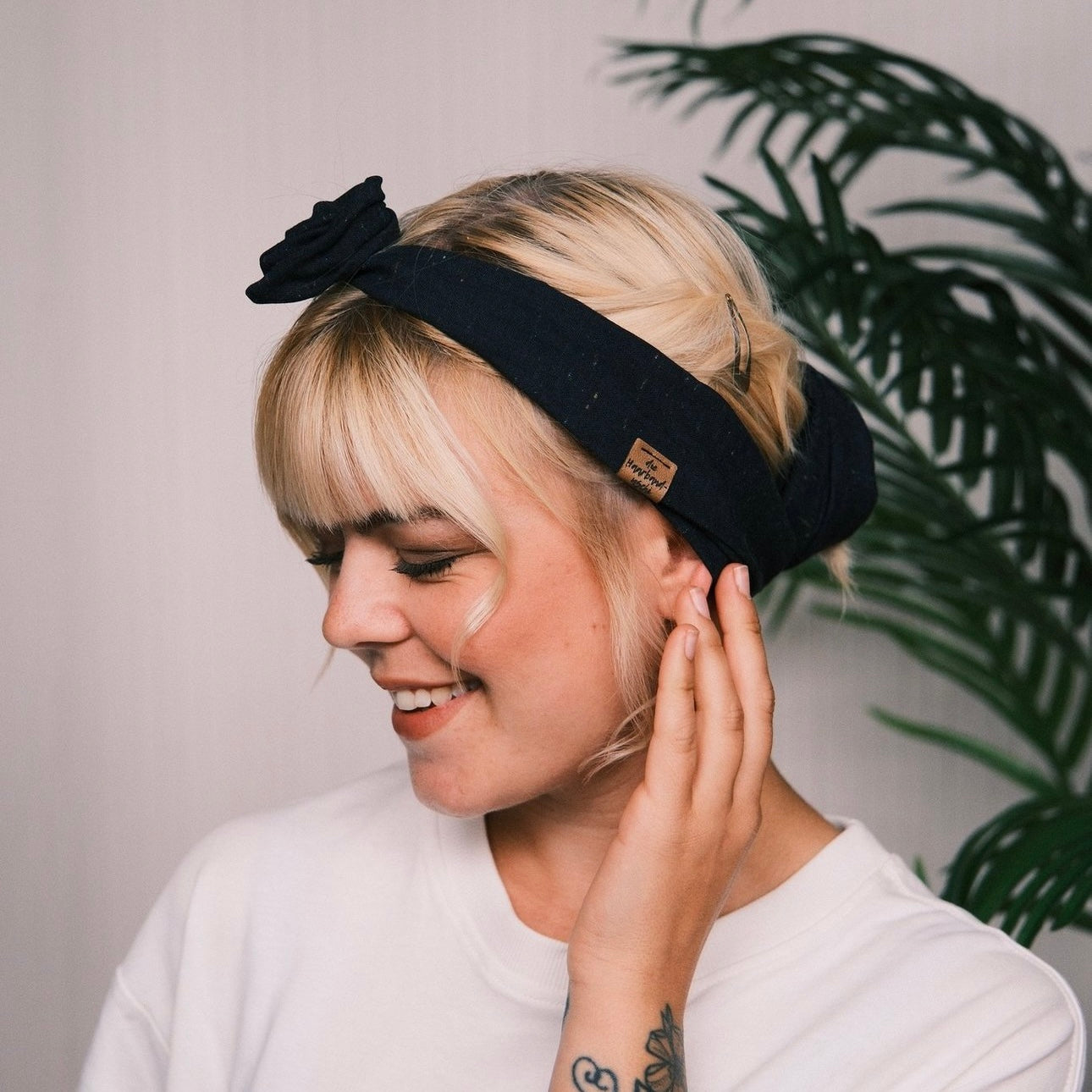Drahthaarband Jeans Tupfen