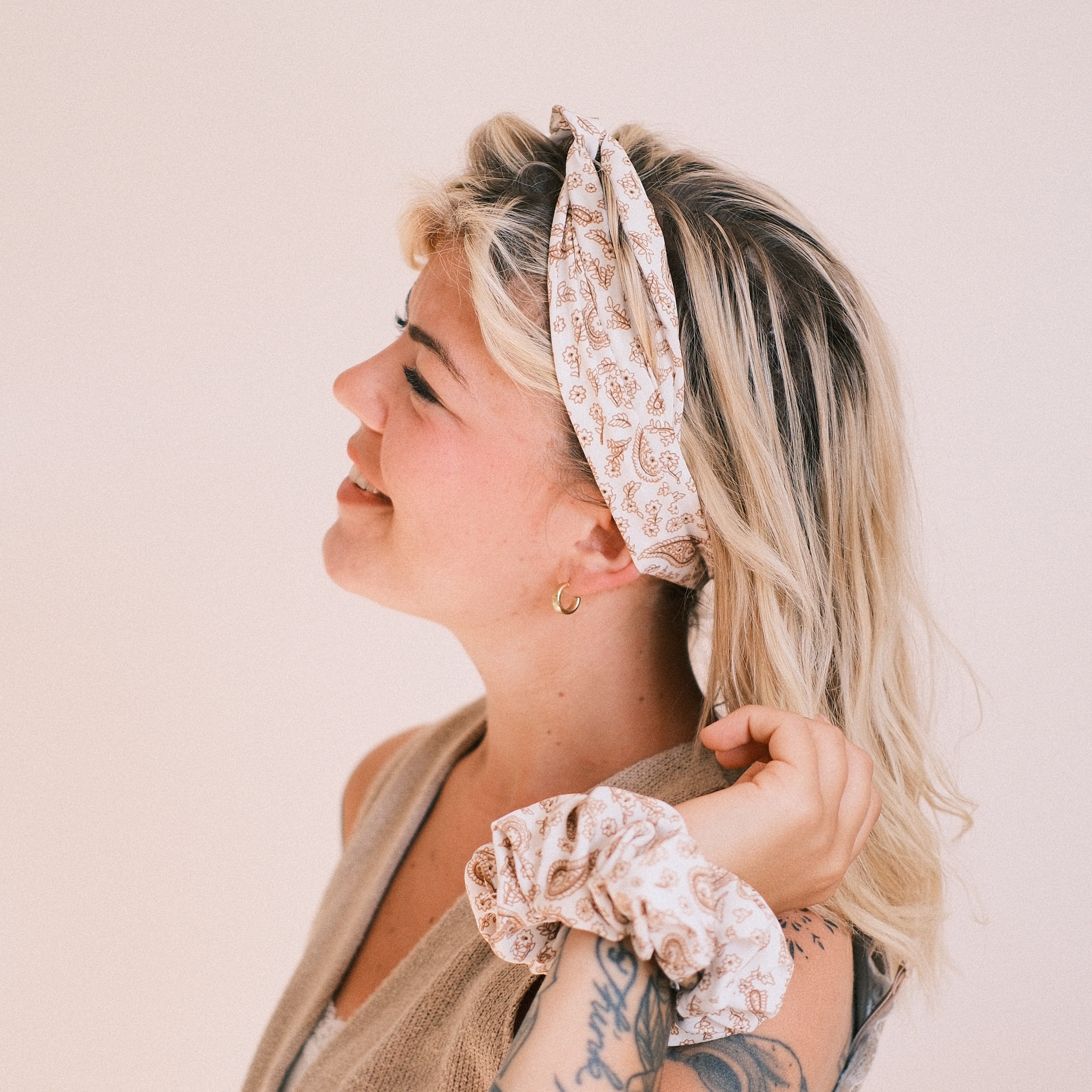 Drahthaarband schmal - Vintage Paisley Weiß