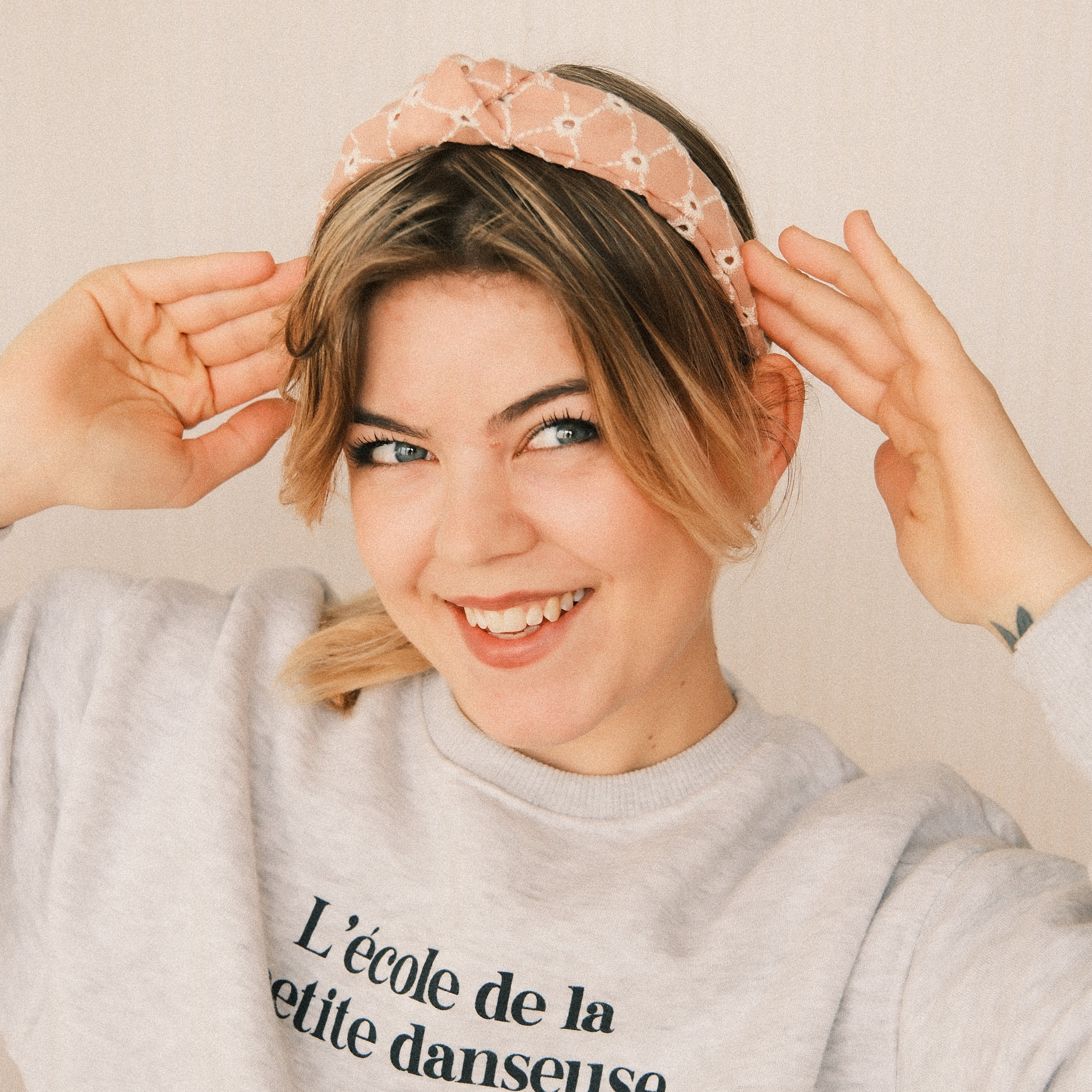 Lilly - Polka Stick Apricot