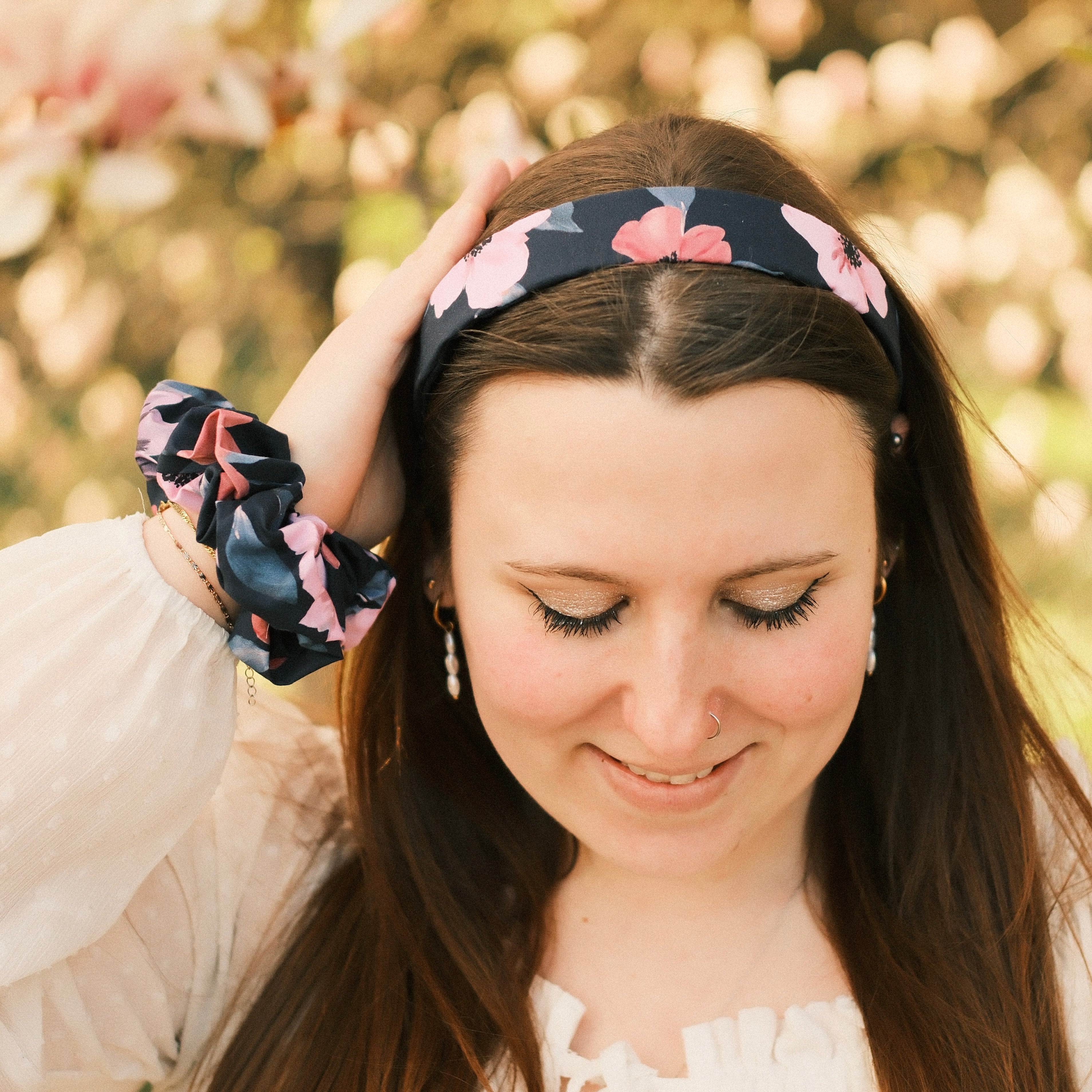 Anne - Blüten Dunkelblau