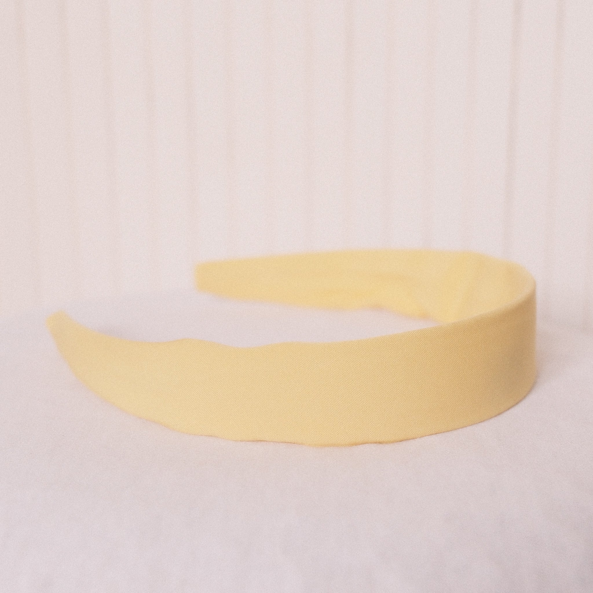 Anne - Soft Touch Butteryellow