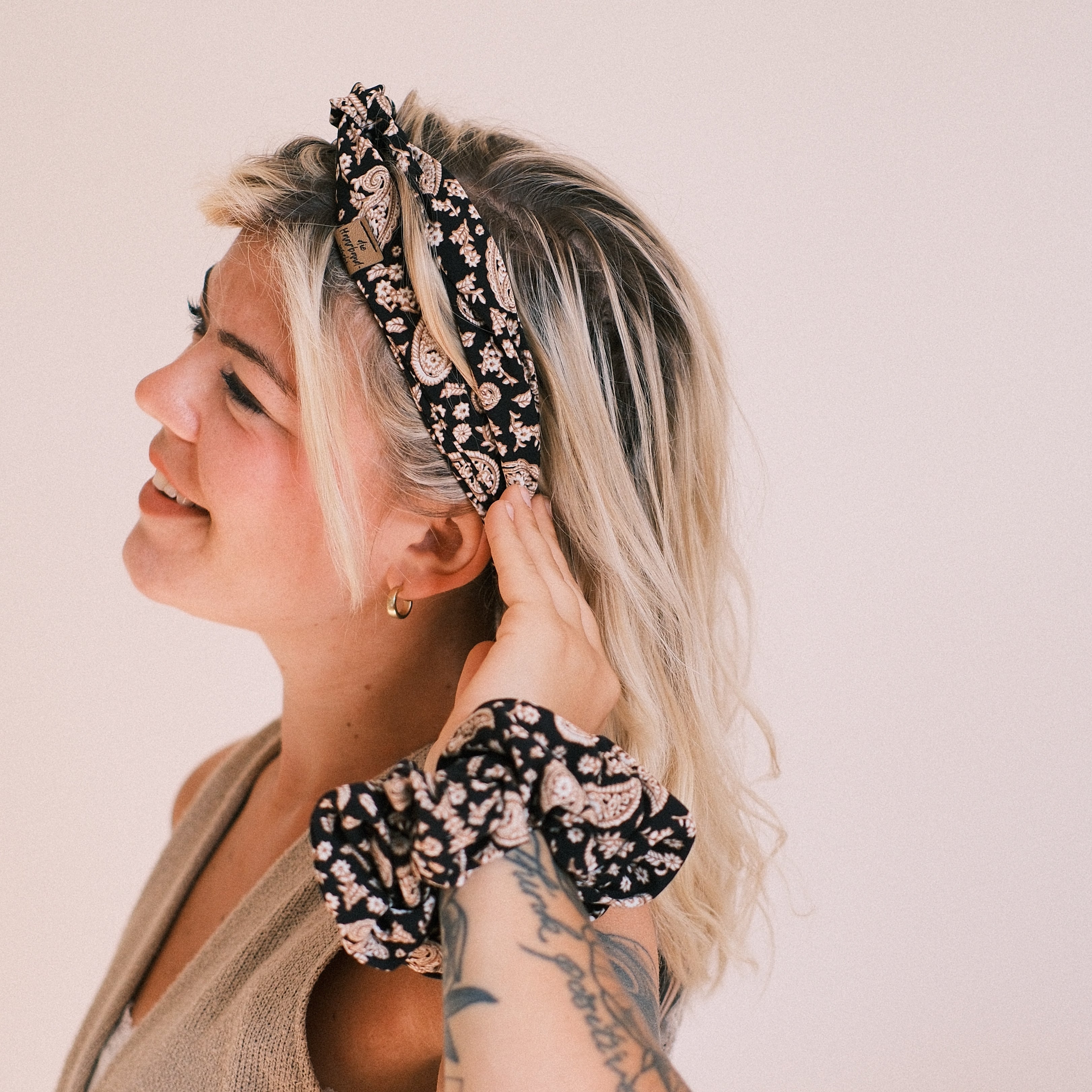 Drahthaarband schmal - Vintage Paisley Schwarz