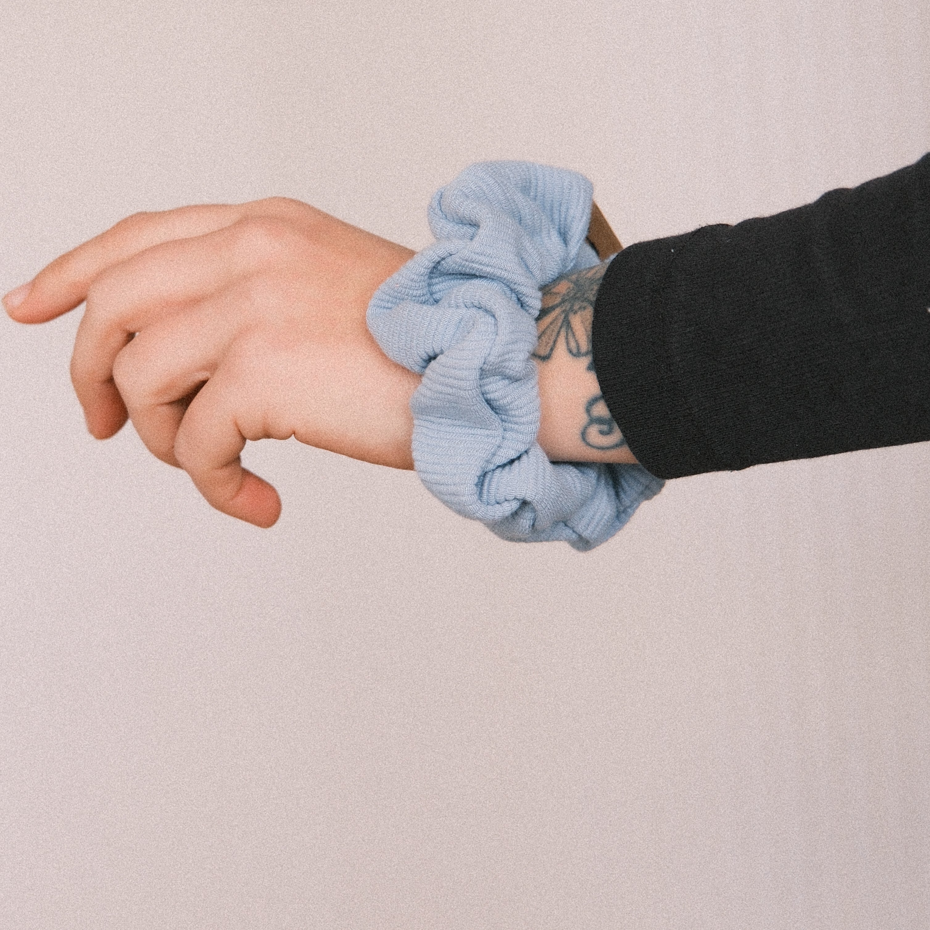Scrunchie - Soft Rip Blaugrau