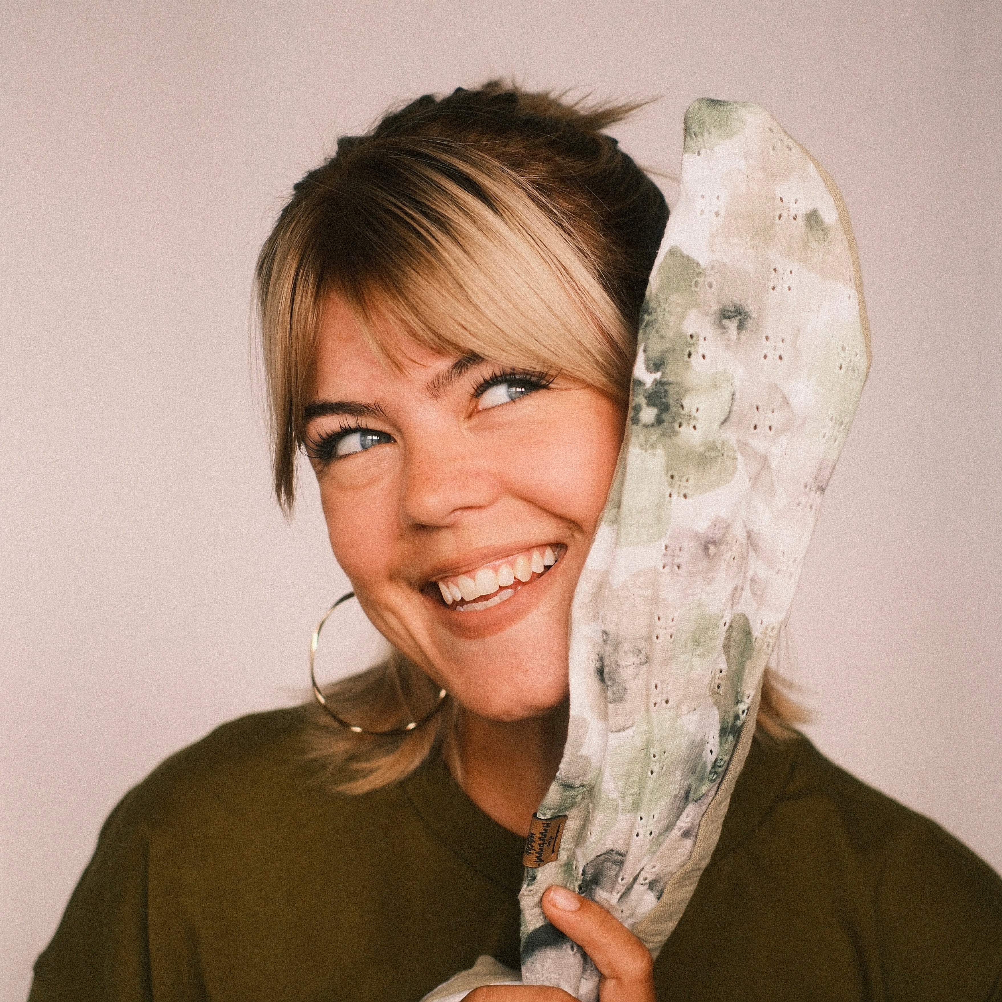 Drahthaarband 2 Seiten - Stick Blume Grün