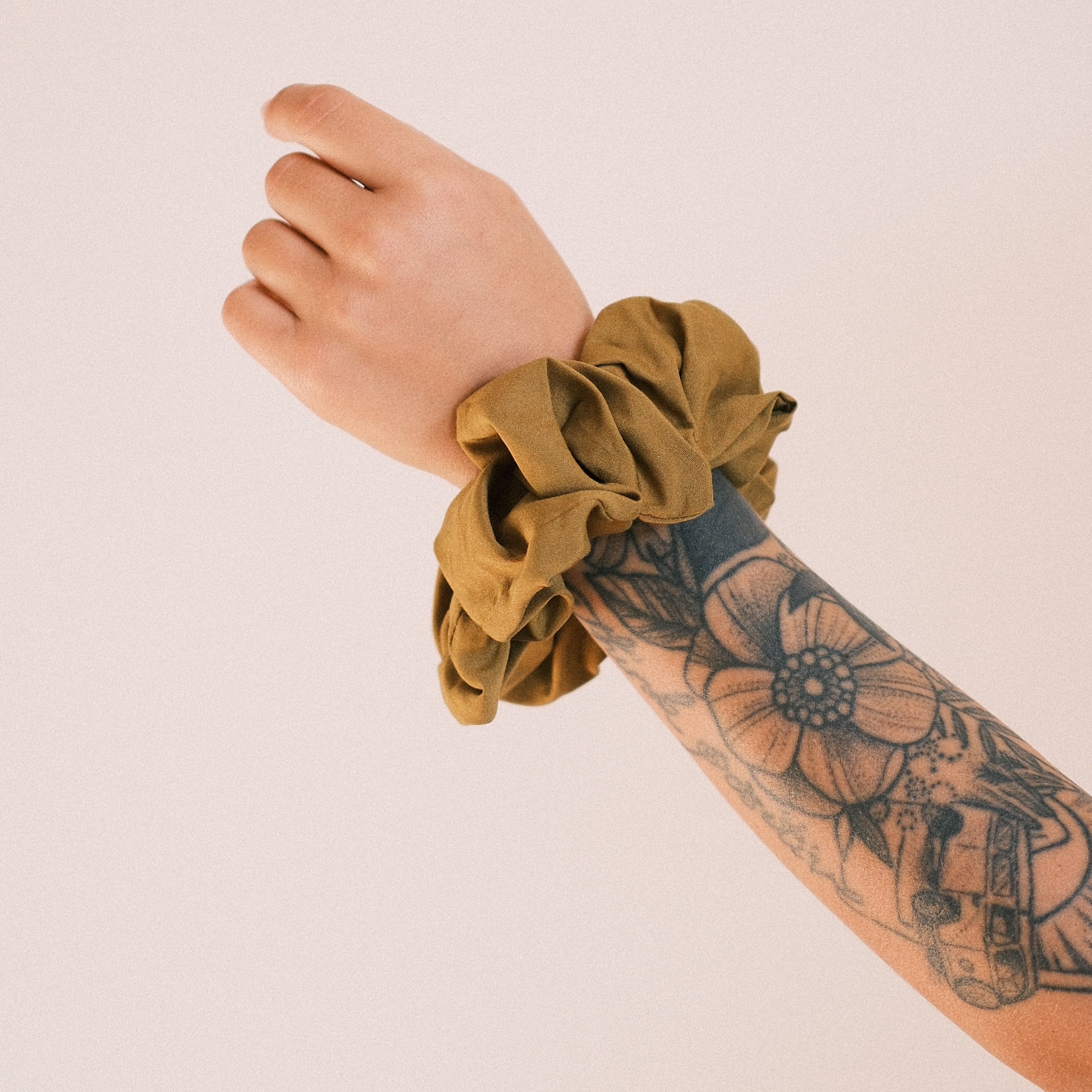 Big Scrunchie - soft touch Olivegrün