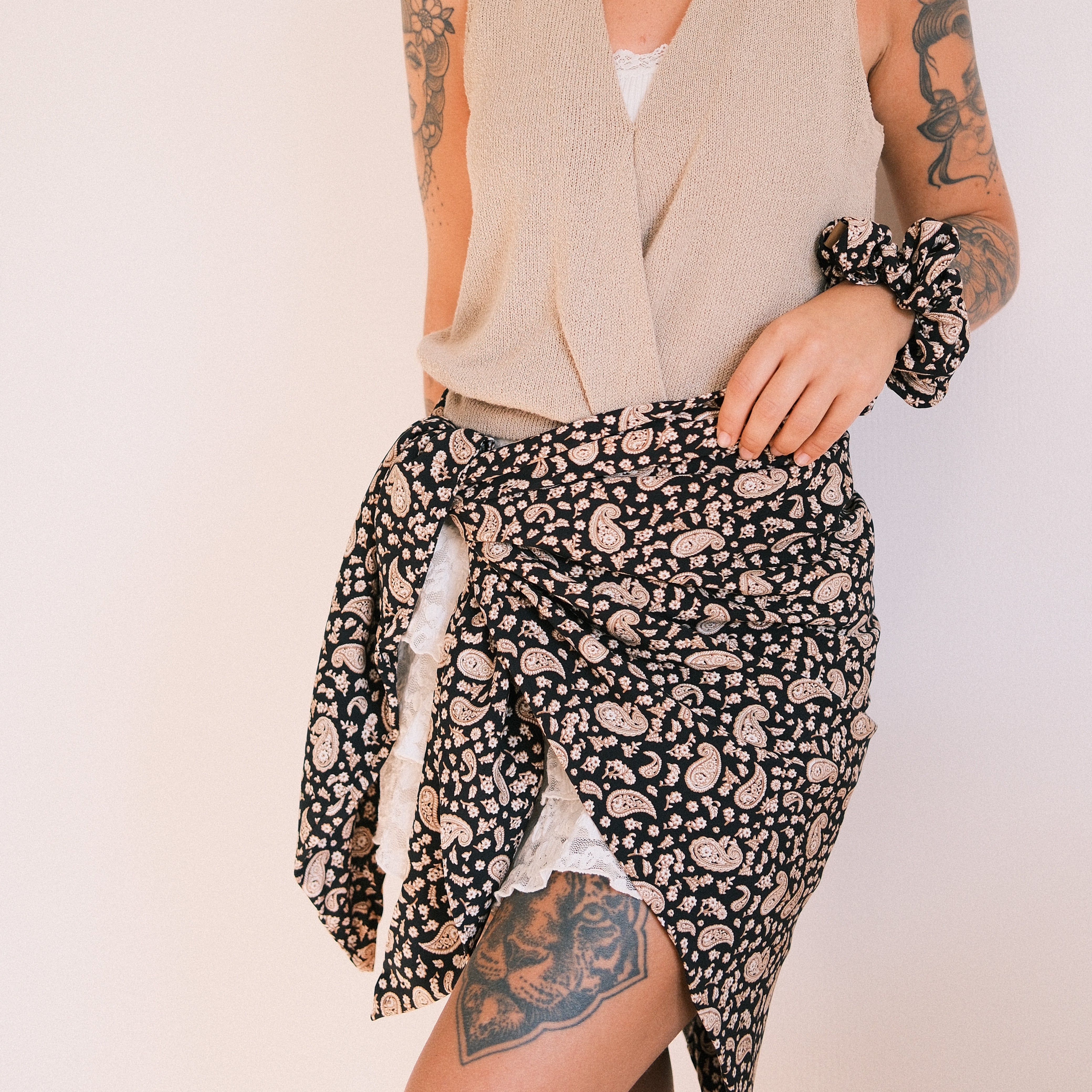 XXL Dreieckstuch  - Vintage Paisley Schwarz