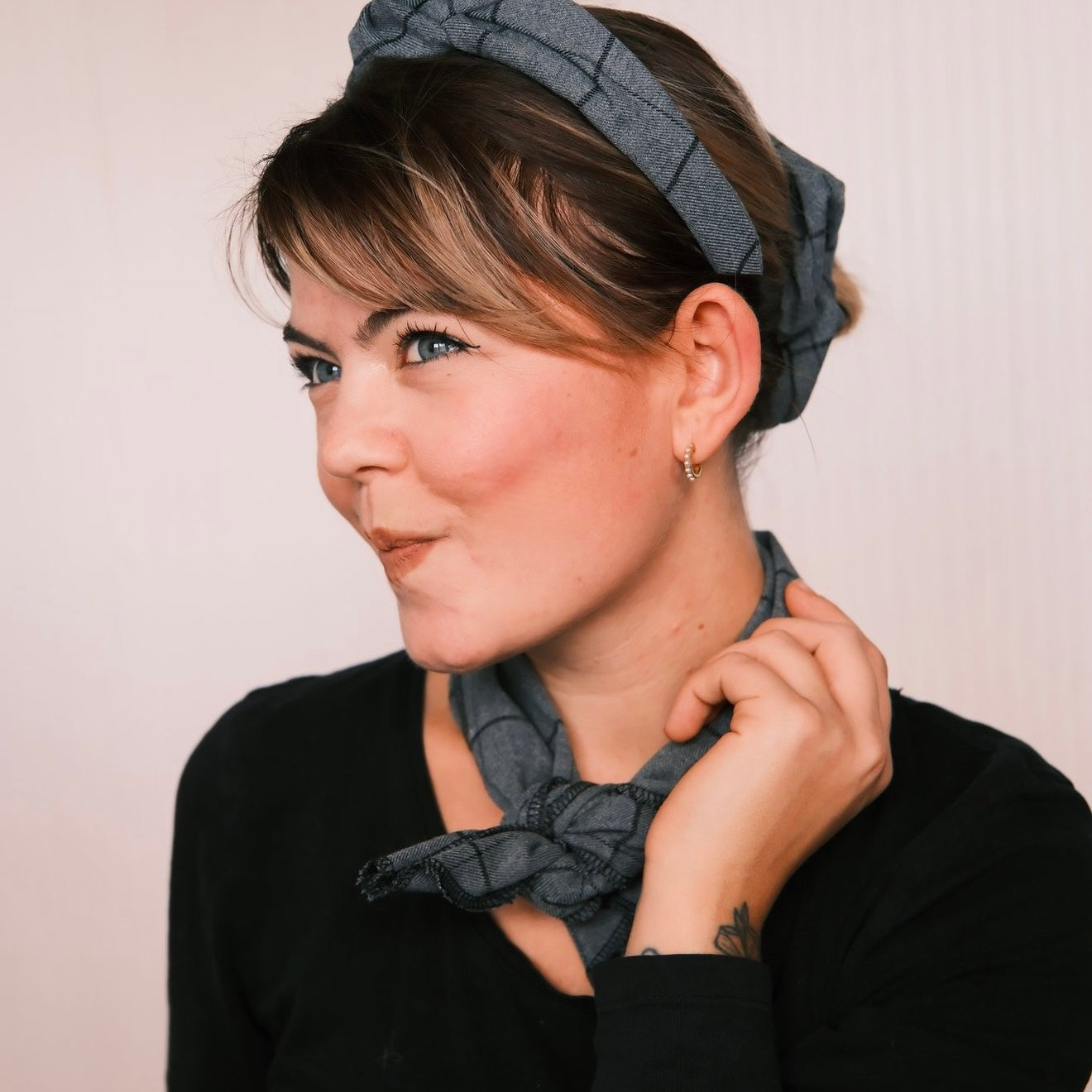 Mikro Schal - grau/schwarz XOXO