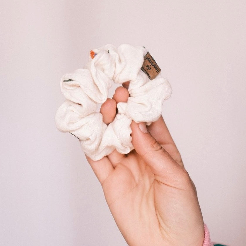 Scrunchie Blümchen Creme