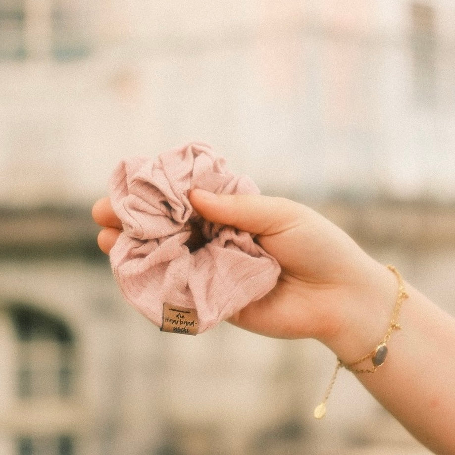 Scrunchie Musselin Glitzer rosa
