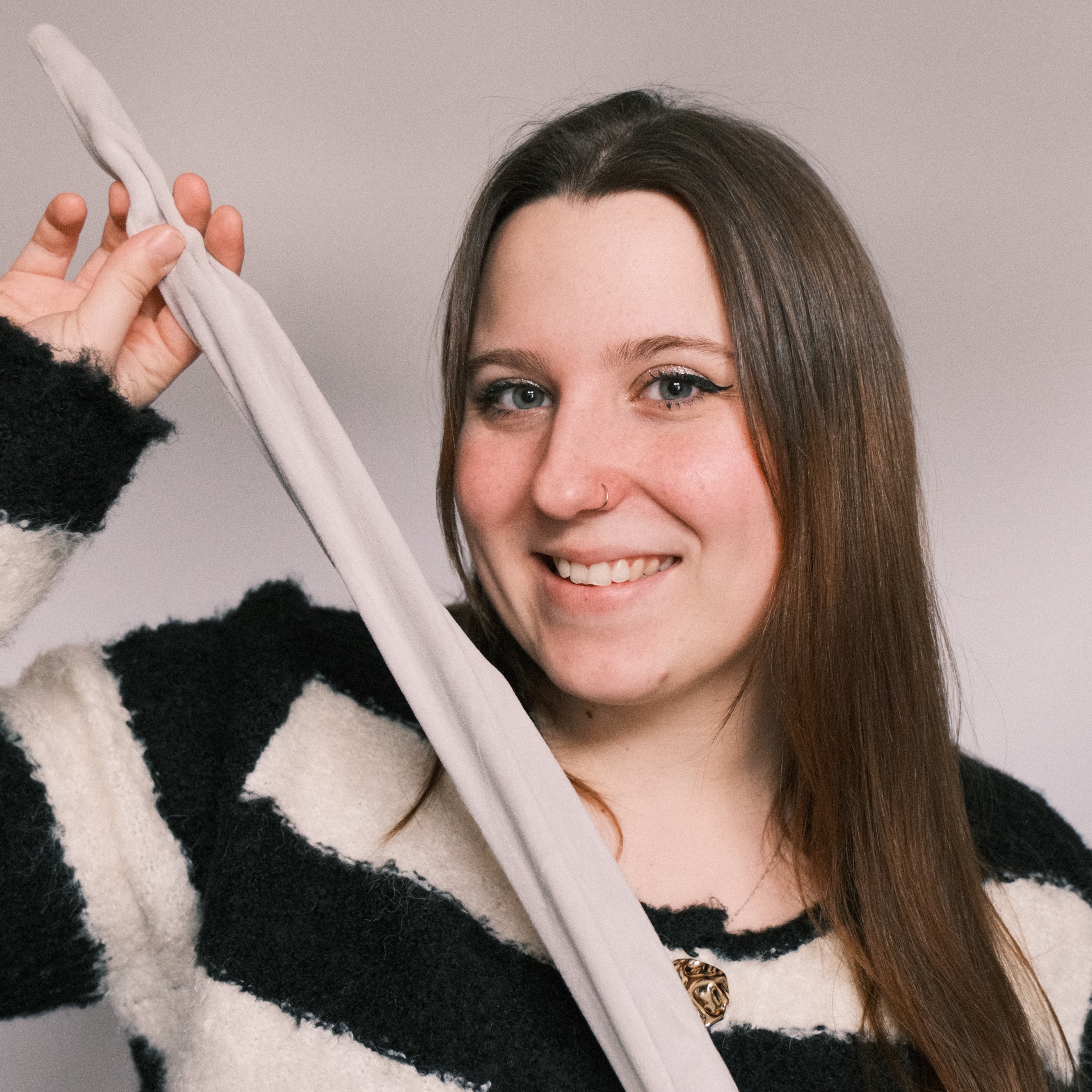 Drahthaarband schmal - Samt Hellgrau