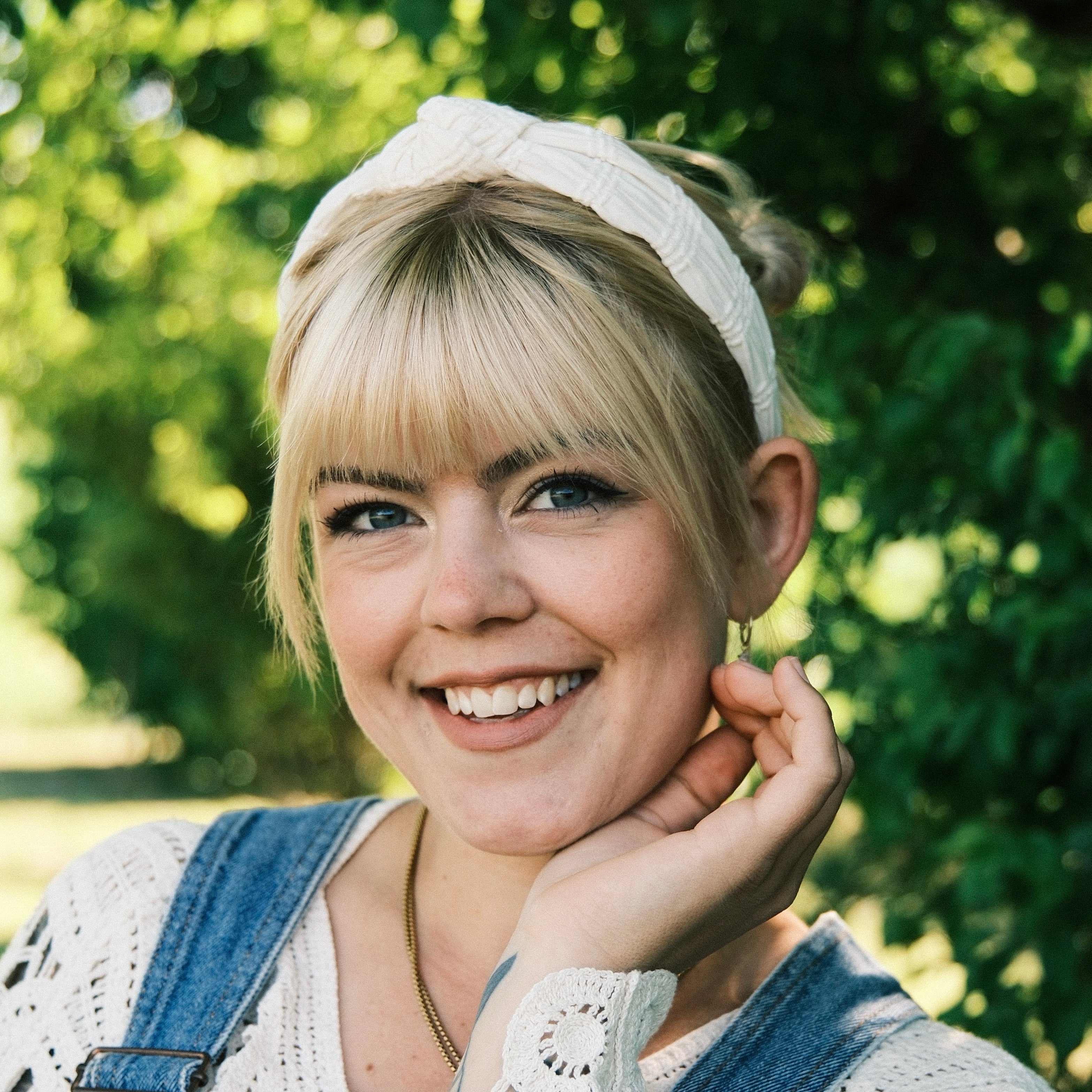 Lilly - gerafft weiß