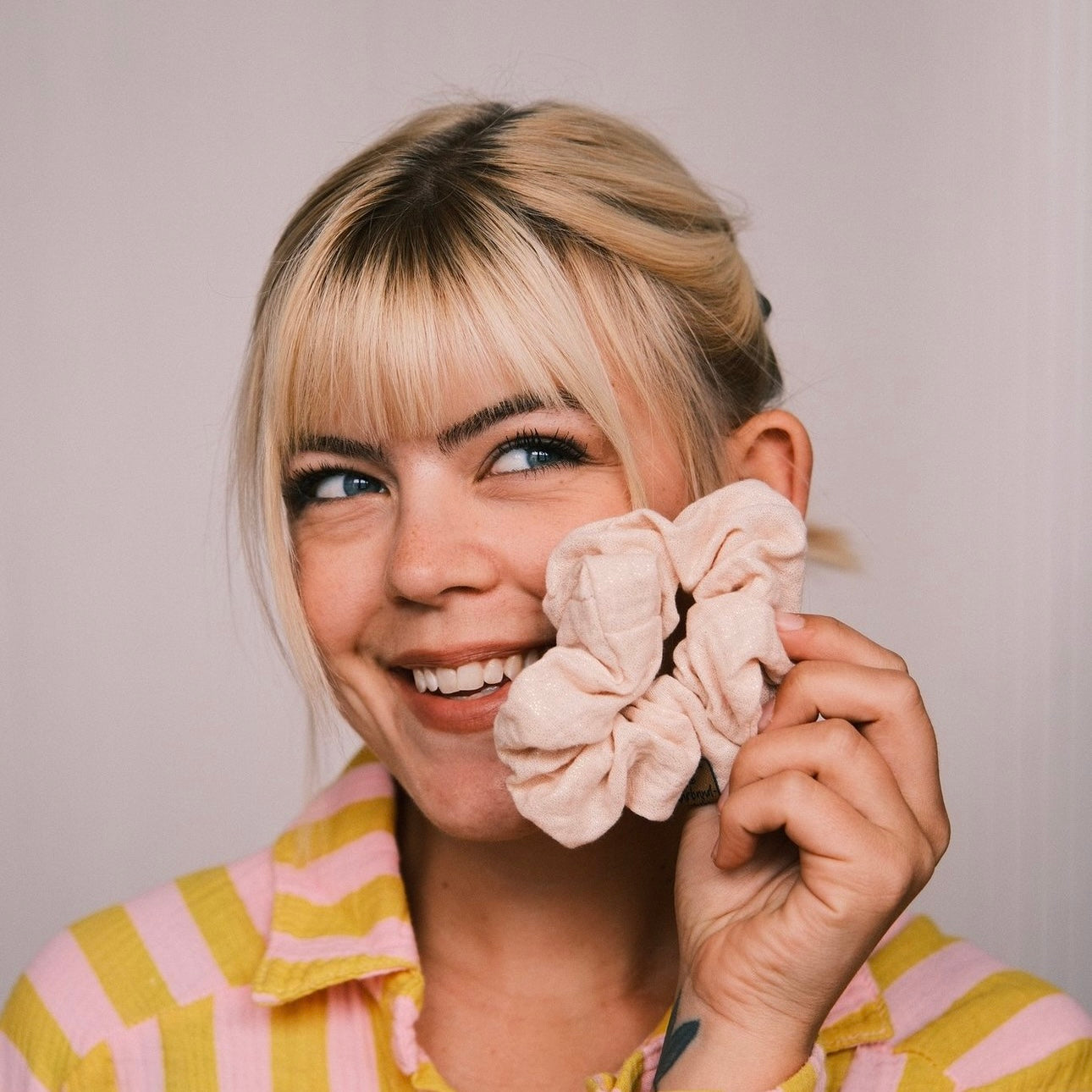 Scrunchie Glitzer Creme