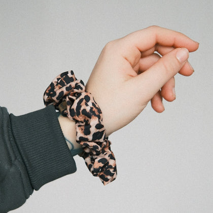 Scrunchie - Leo Braun