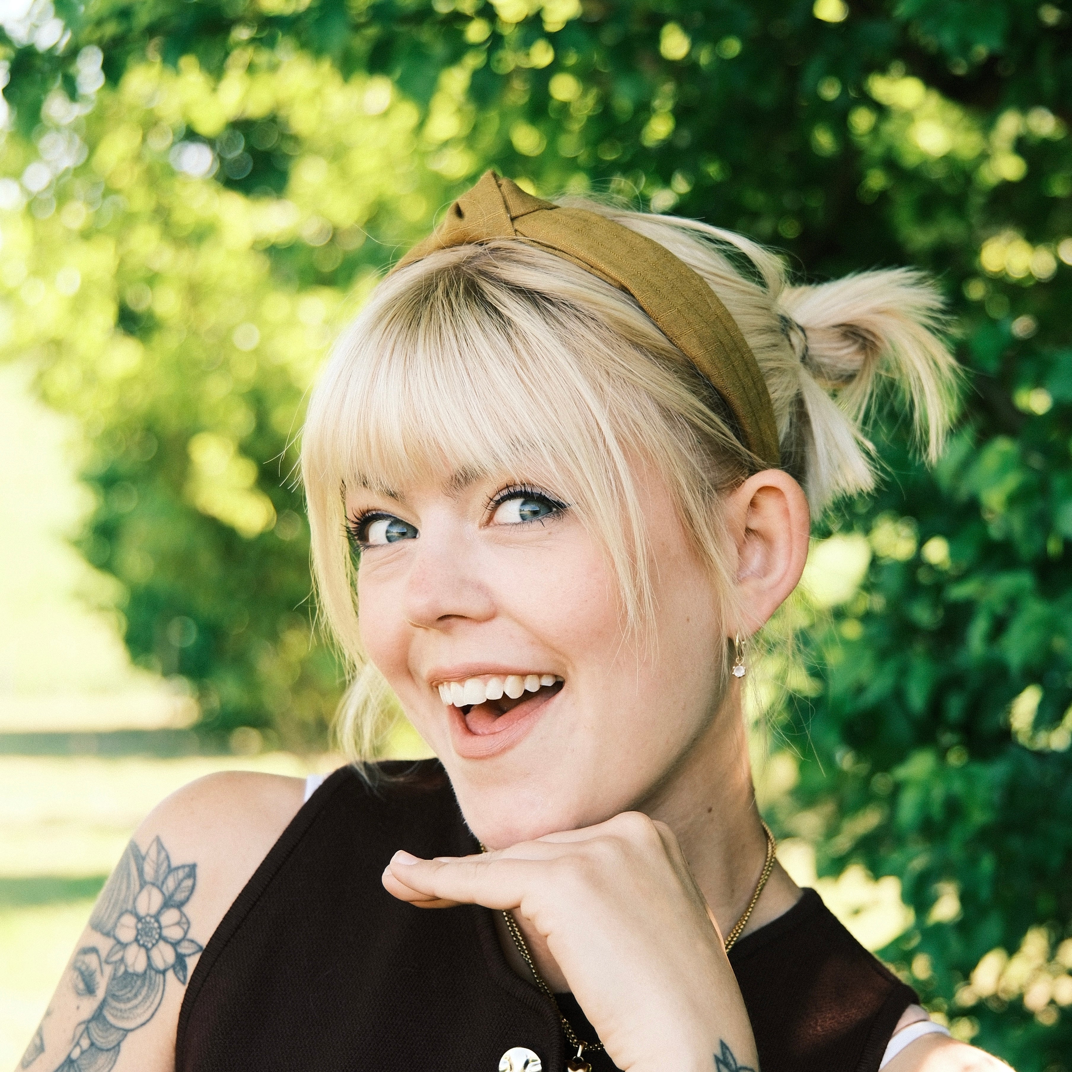 Lilly - Goldbraun