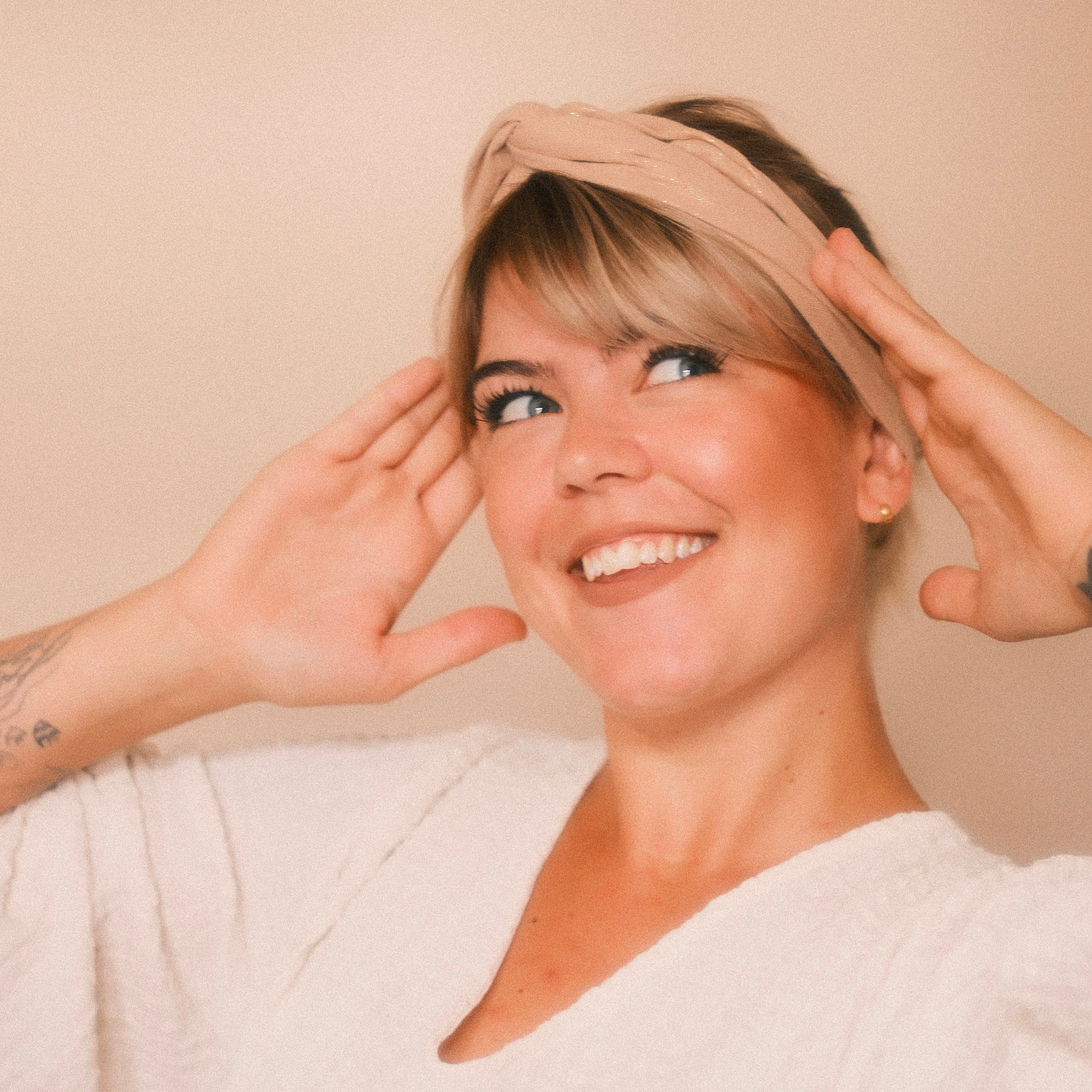 Drahthaarband schmal - Glitzer Beige