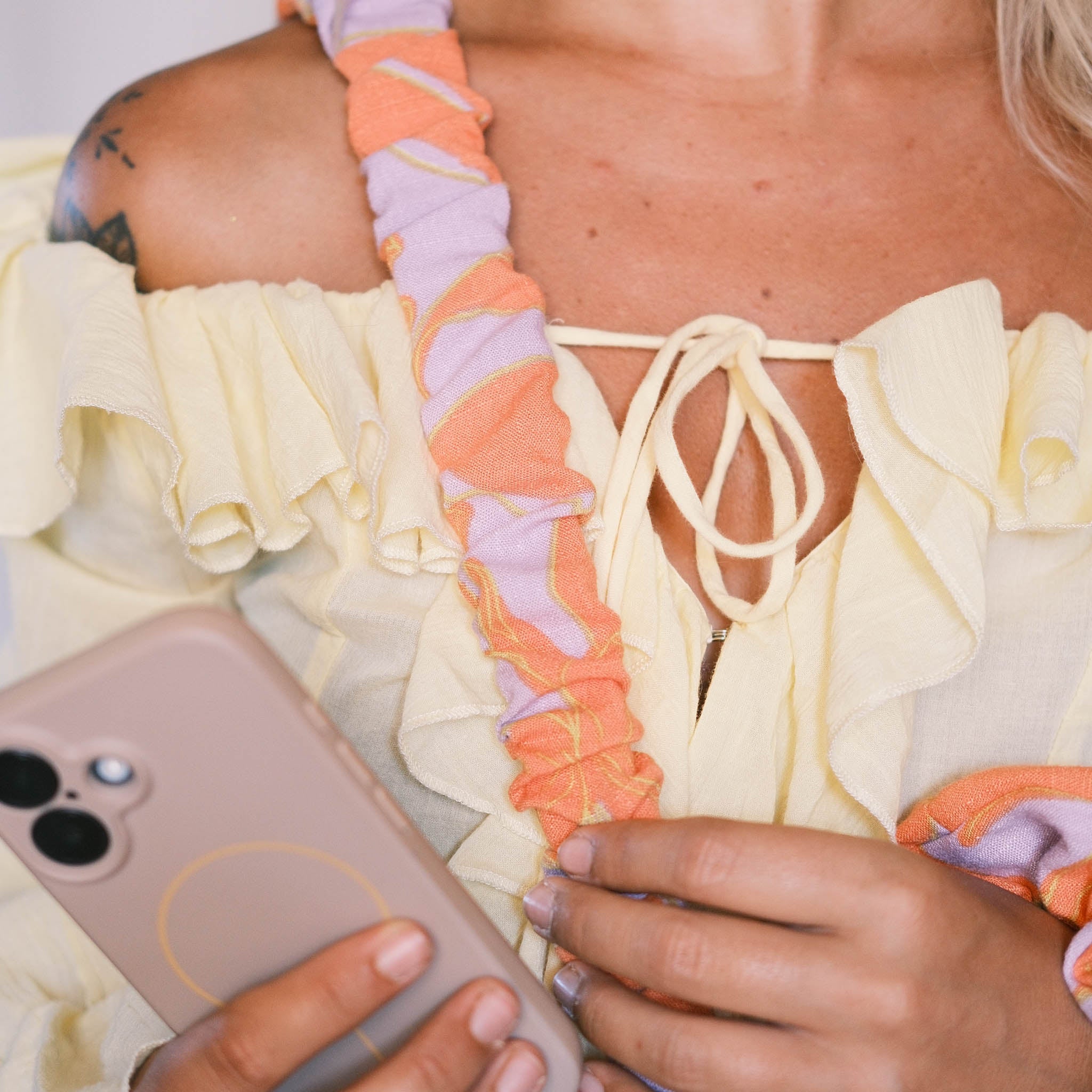 Handykette – Aloha Flieder
