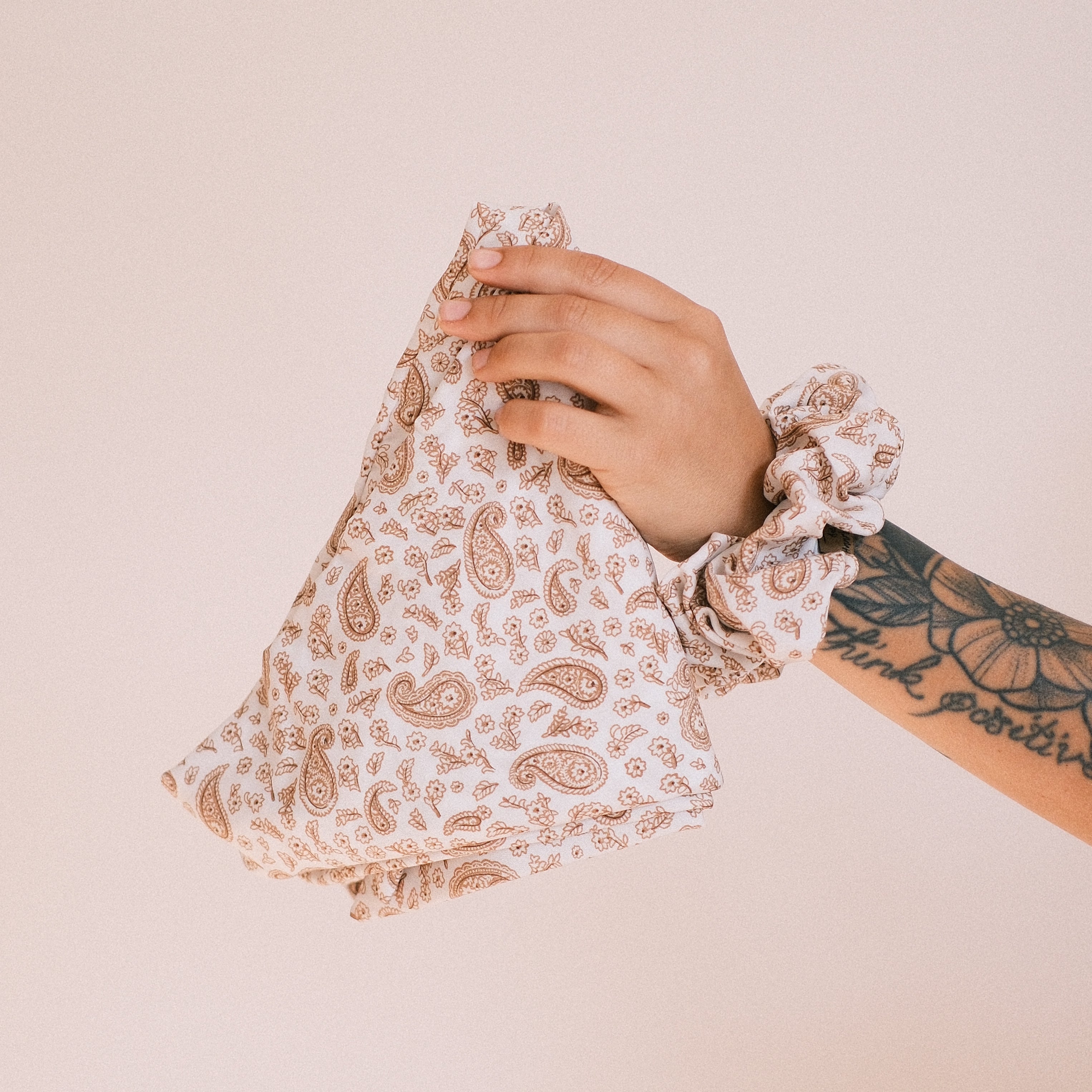 XXL Dreieckstuch  - Vintage Paisley Weiß