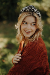 Leyla Leo schwarz