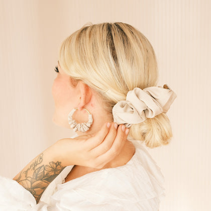 Scrunchie - Satin Beige