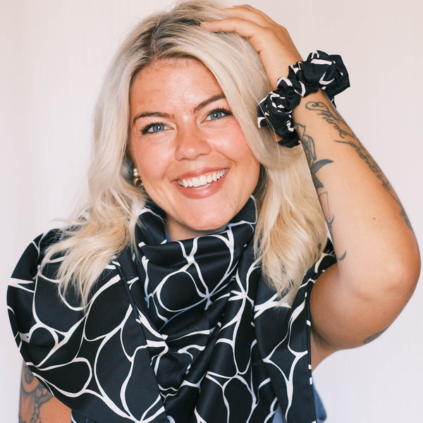 Scrunchie - Black And White